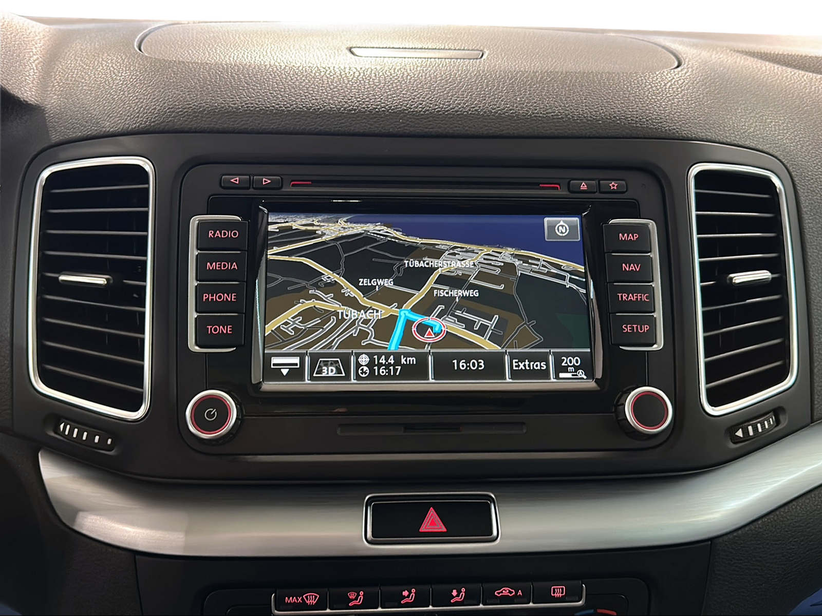 VW Sharan 2.0 TDI BlueMotion Technology Highline DSG-image-20