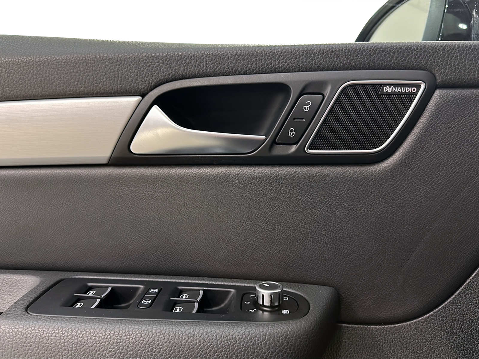 VW Sharan 2.0 TDI BlueMotion Technology Highline DSG-image-28