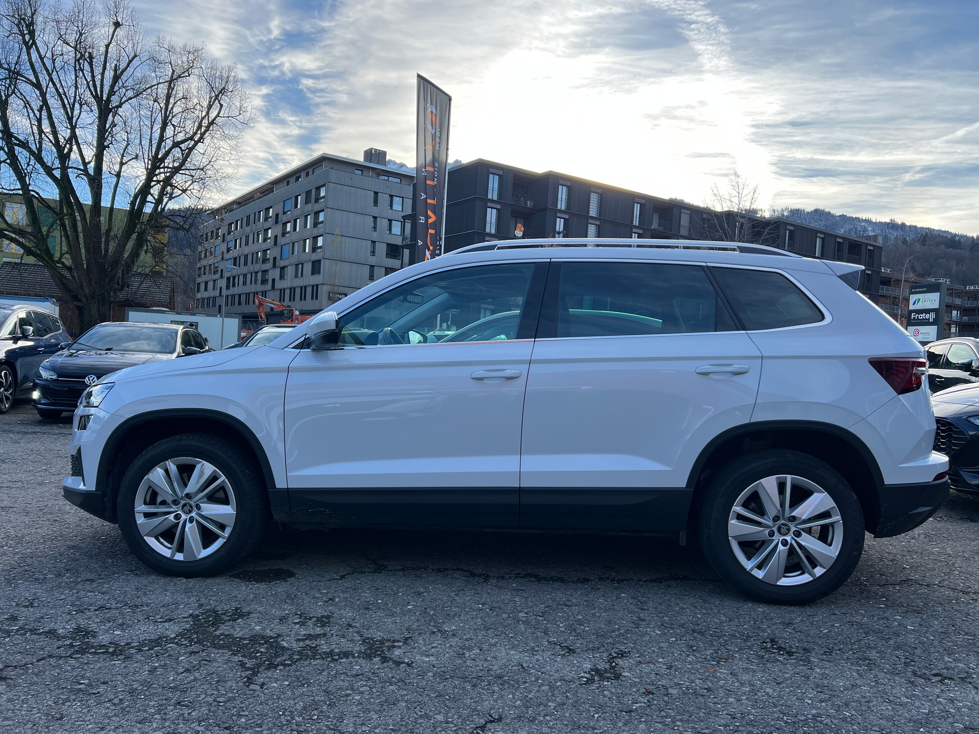 SKODA Karoq 1.5 TSI Selection DSG-image-3