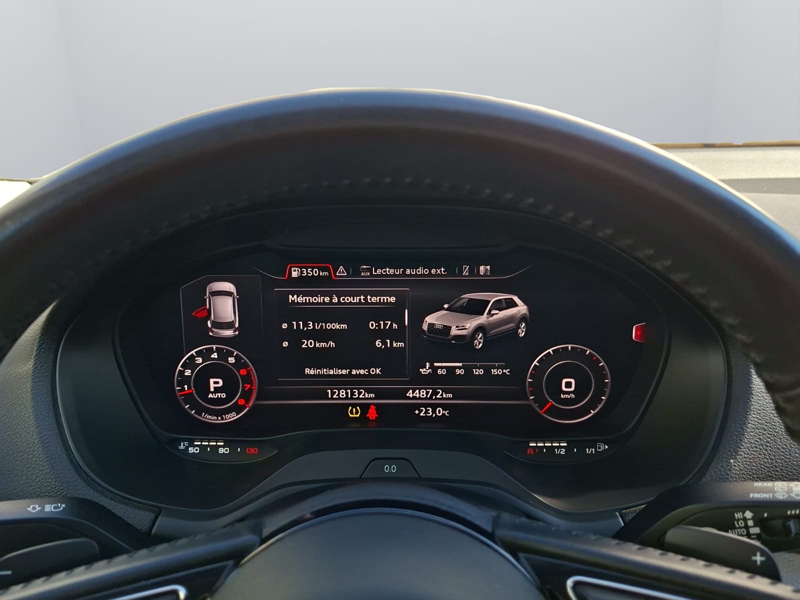 AUDI Q2 2.0 TFSI quattro S-tronic-image-16