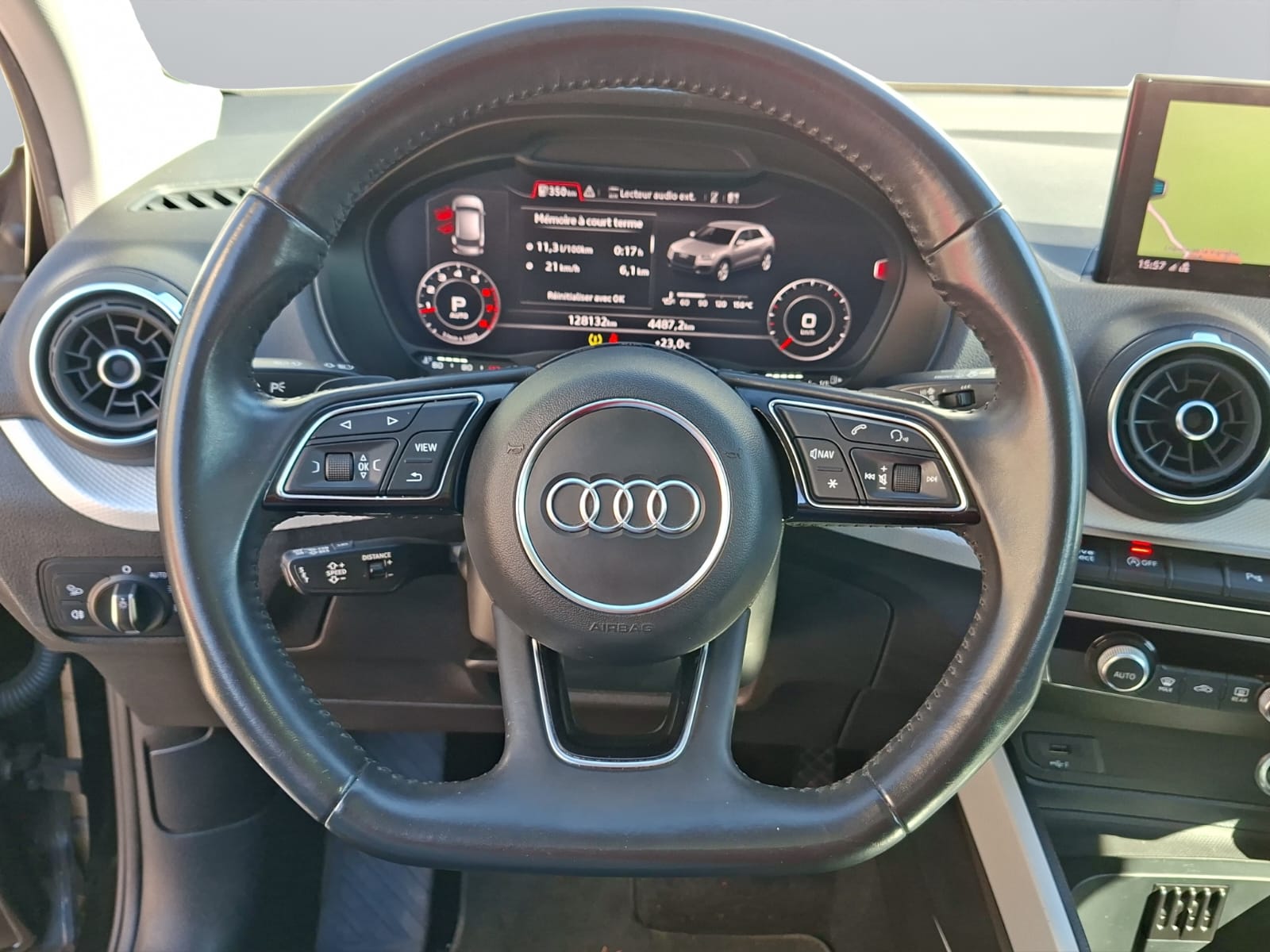 AUDI Q2 2.0 TFSI quattro S-tronic-image-13