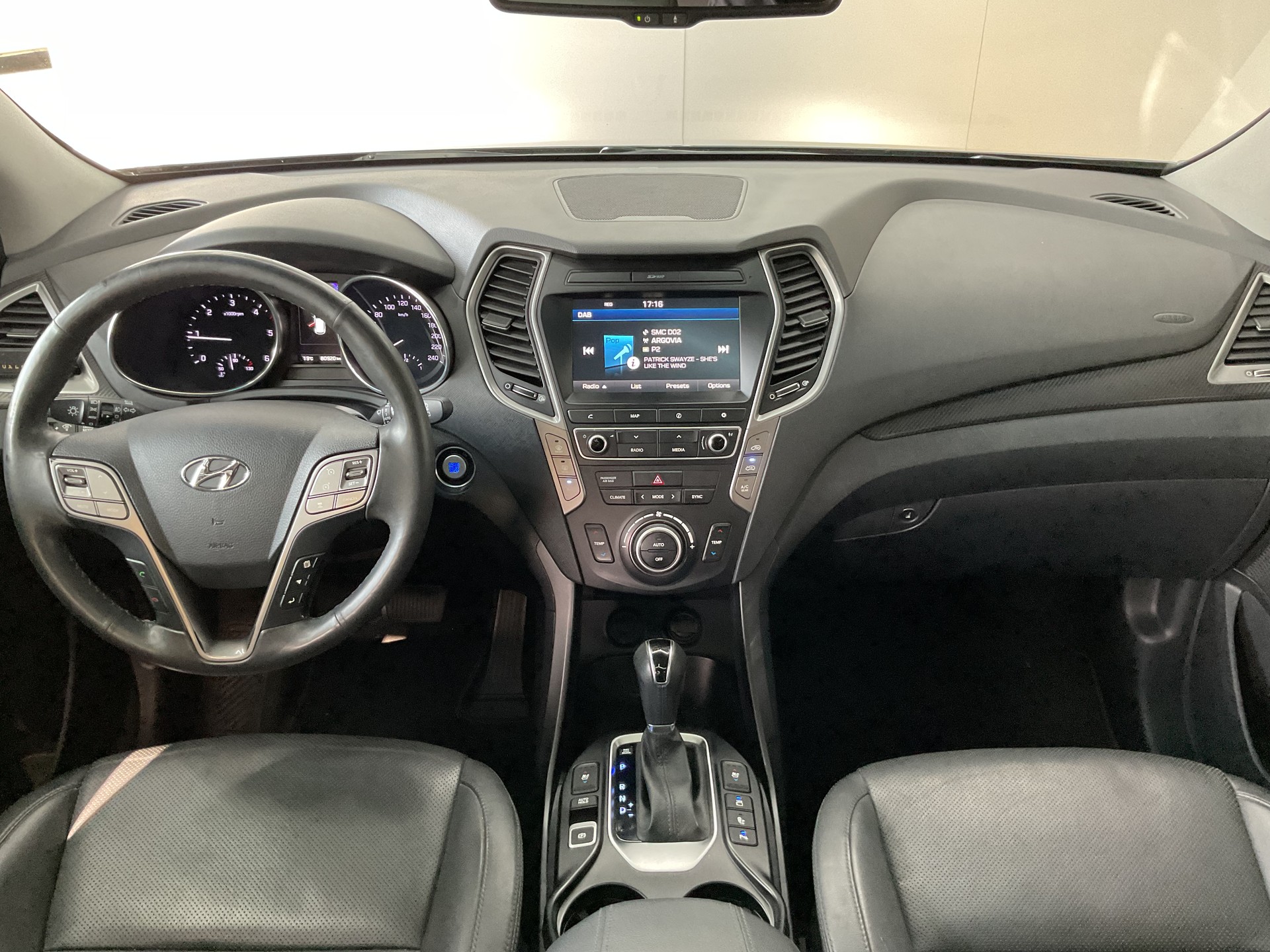 HYUNDAI Santa Fe 2.2 CRDI Vertex 4WD Automatic-image-12