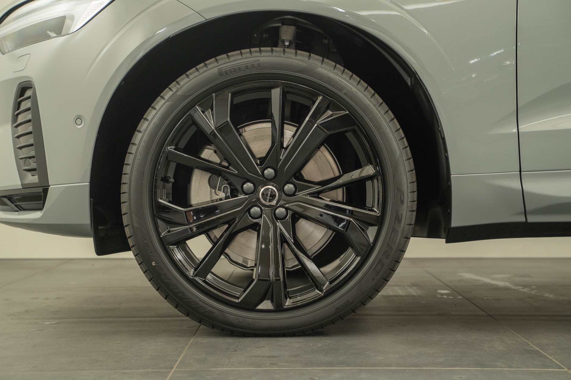VOLVO XC60 2.0 T6 TE Black Edition eAWD-image-14