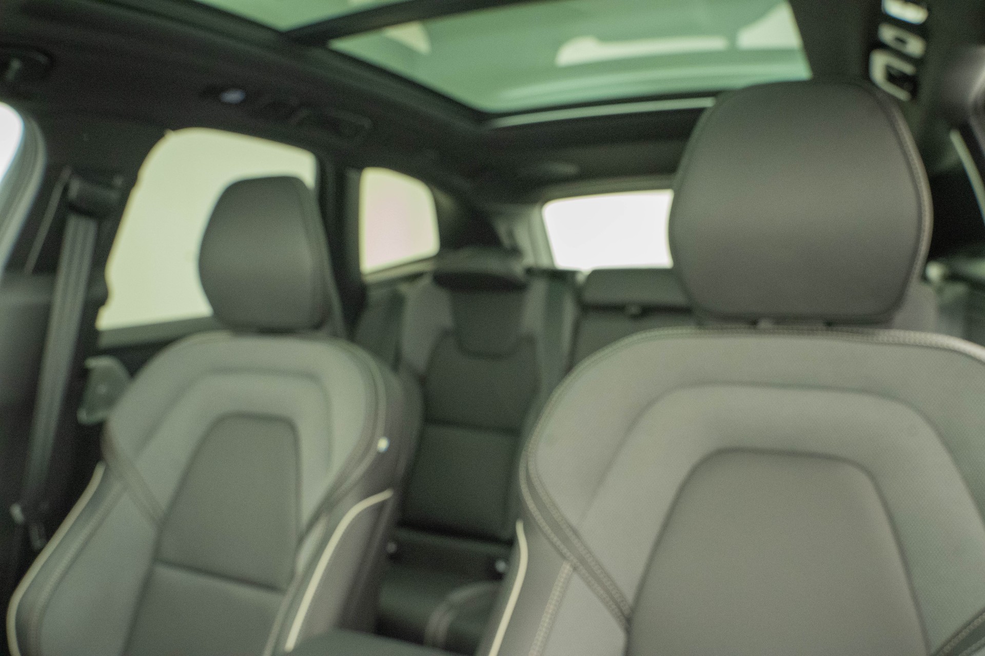VOLVO XC60 2.0 T6 TE Black Edition eAWD-image-9