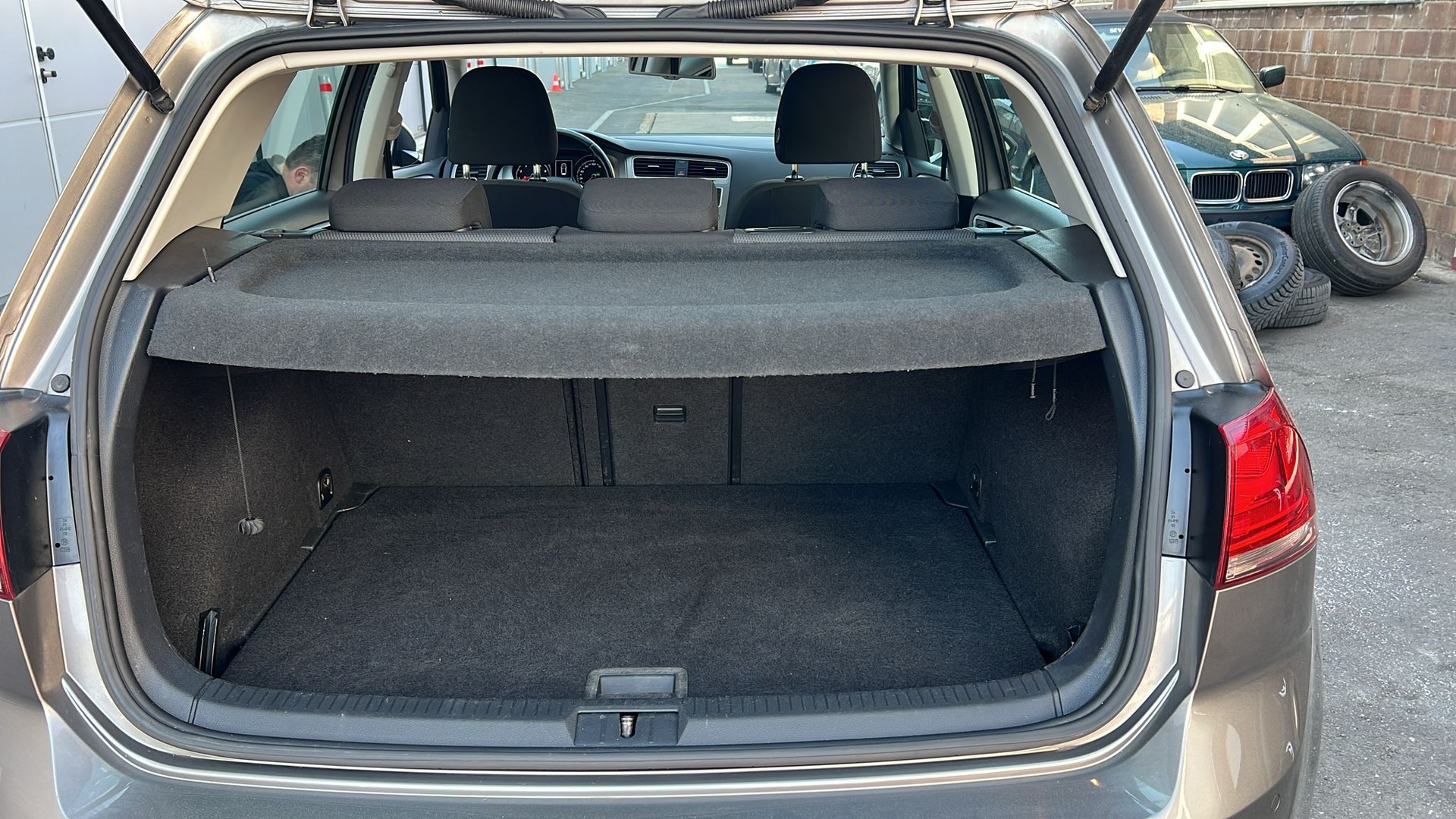 VW Golf 1.4 TSI Lounge DSG-image-17