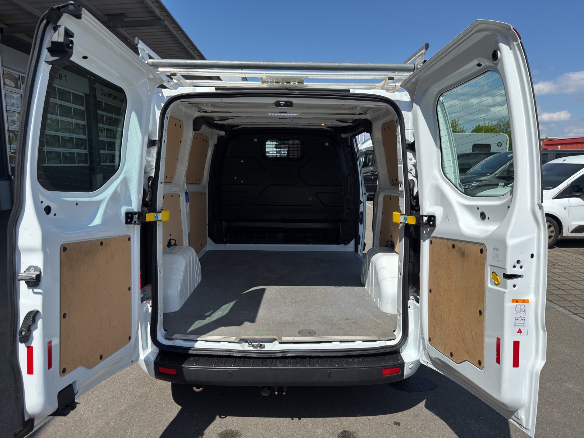 FORD Transit C Van 300 L1 2.0 TDCi 130 Trend-image-11