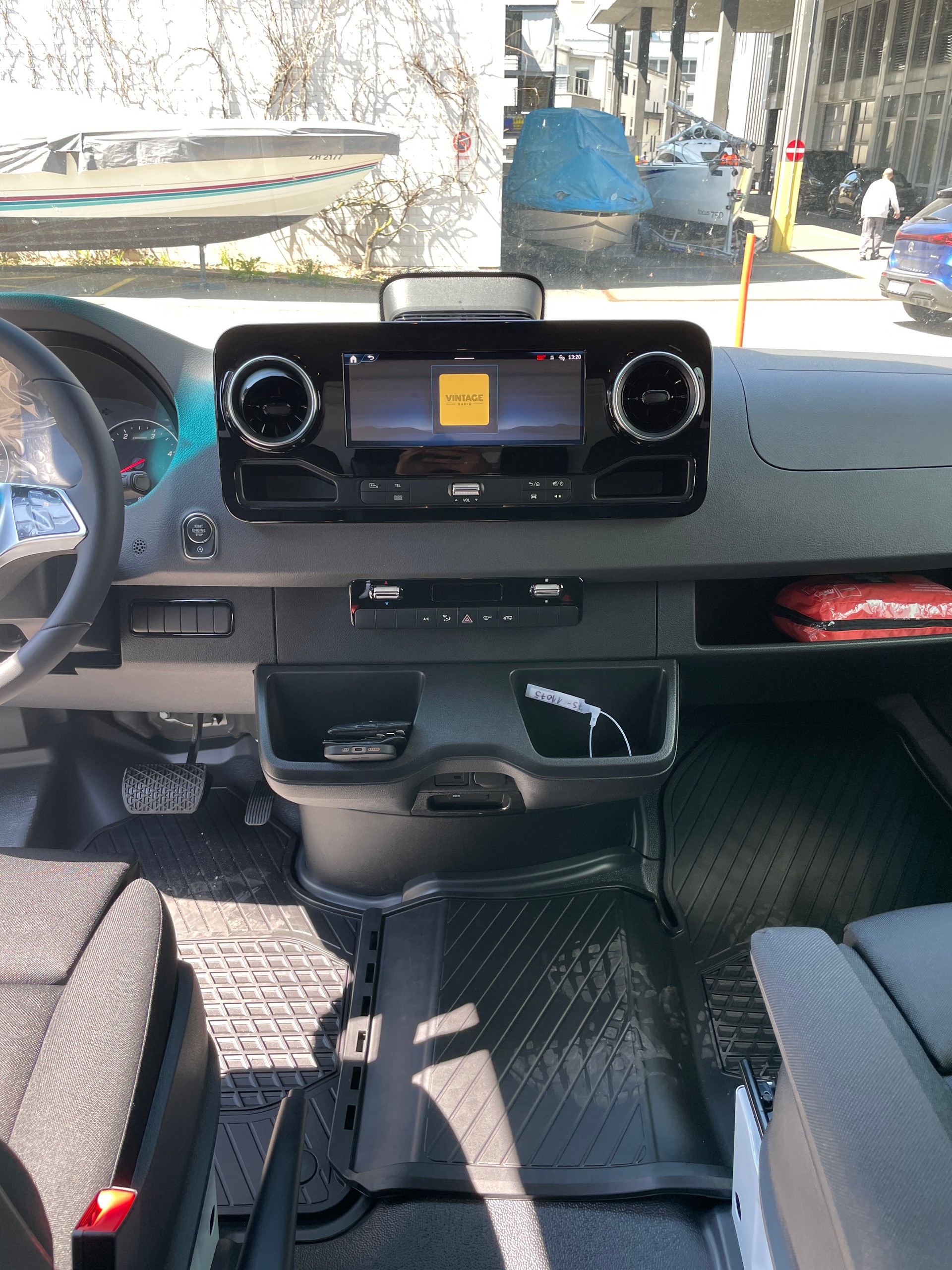 MERCEDES-BENZ Sprinter 317 CDI Lang 9G-TRONIC-image-15