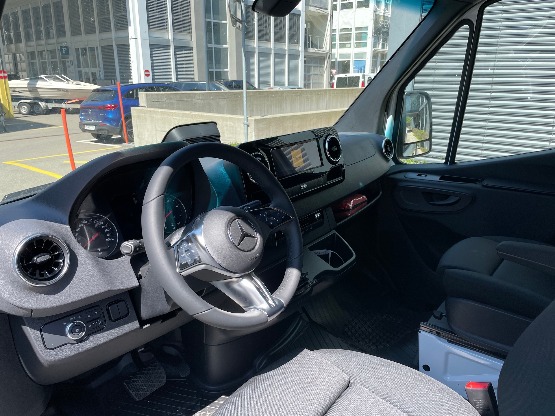 MERCEDES-BENZ Sprinter 317 CDI Lang 9G-TRONIC-image-11