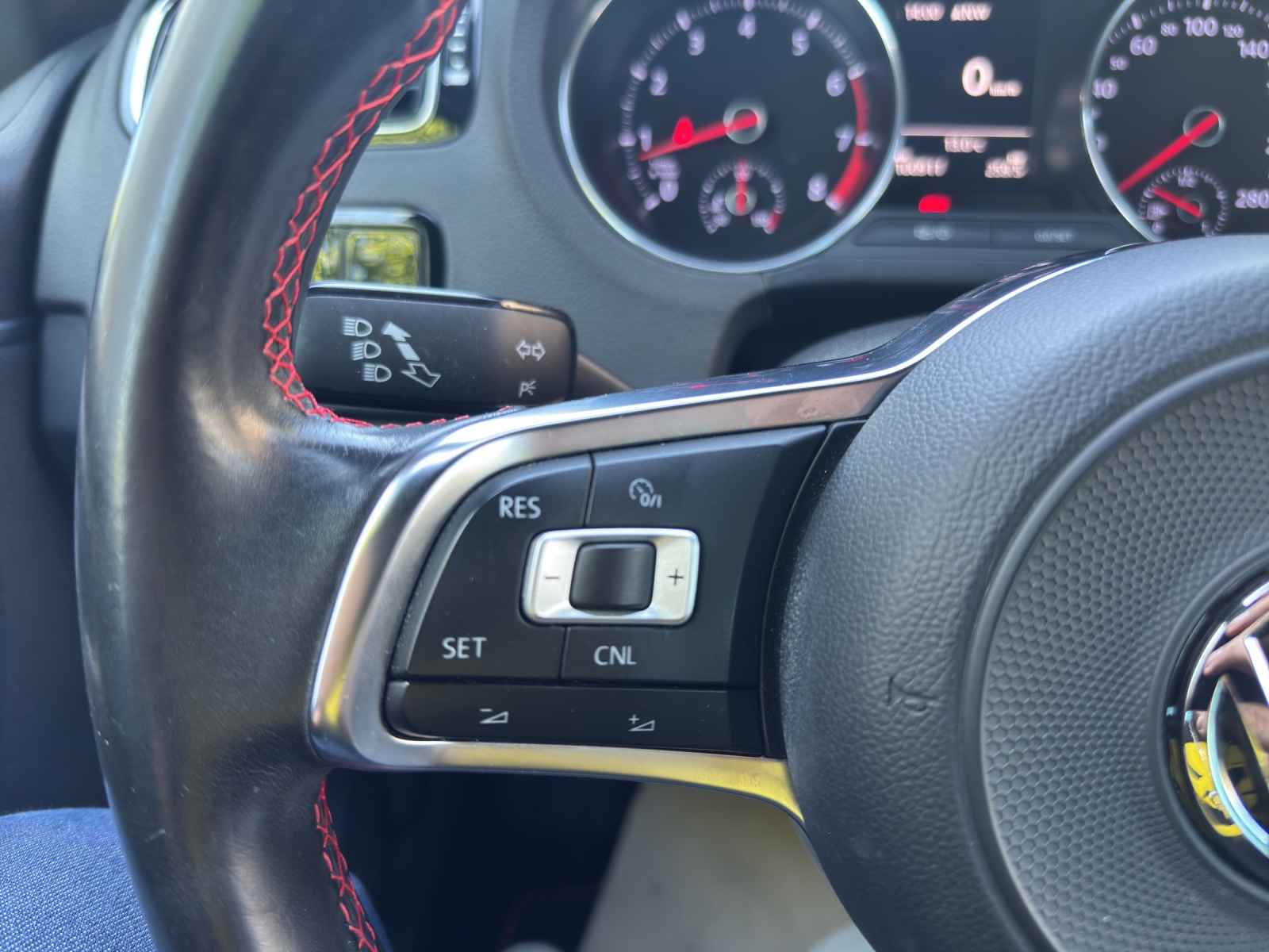 VW Polo 1.8 TSI GTI-image-15