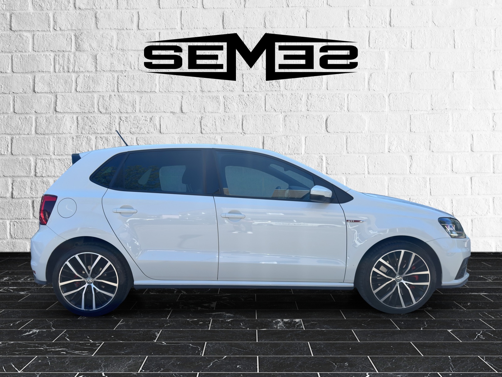 VW Polo 1.8 TSI GTI-image-5