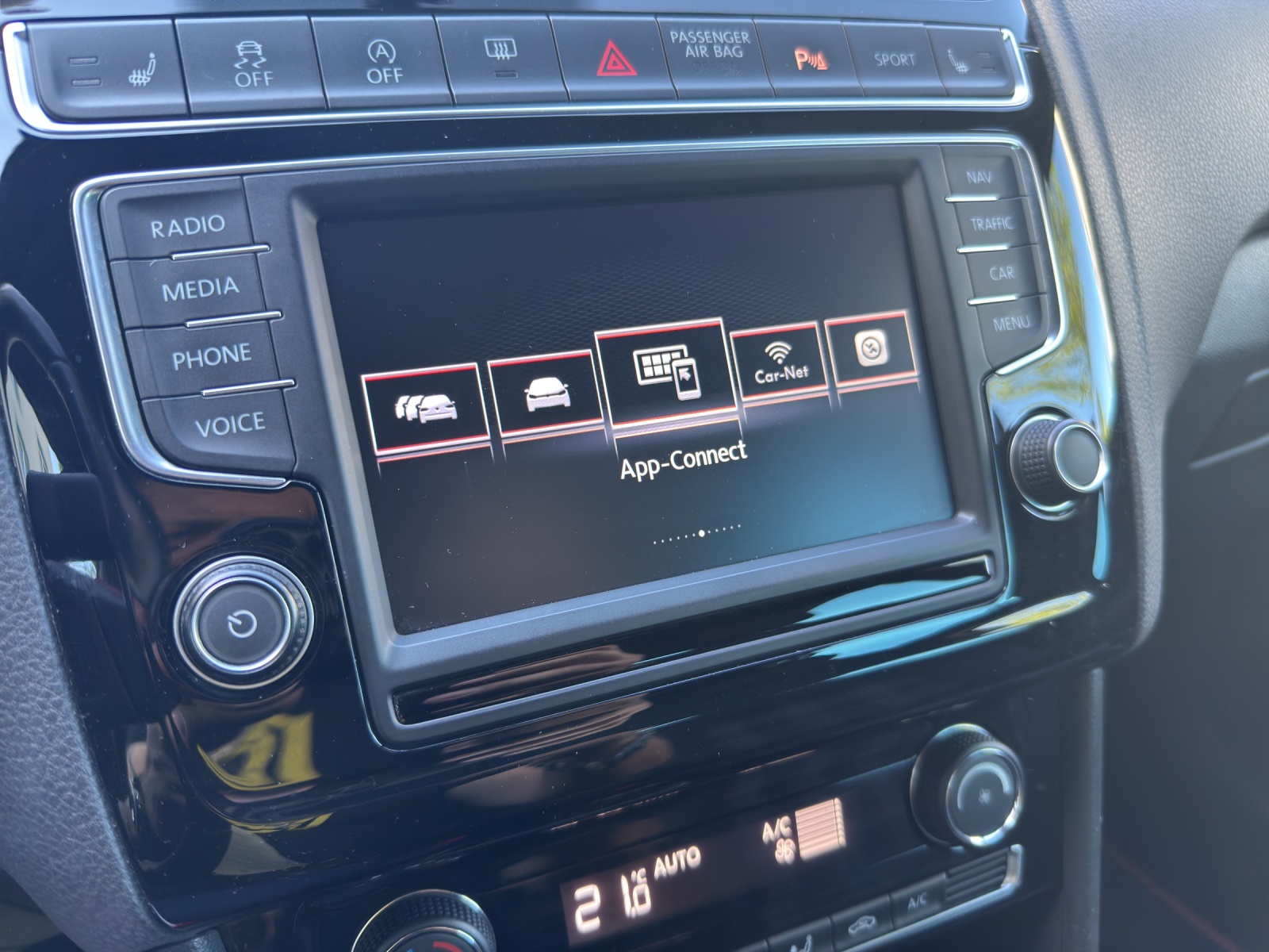 VW Polo 1.8 TSI GTI-image-17