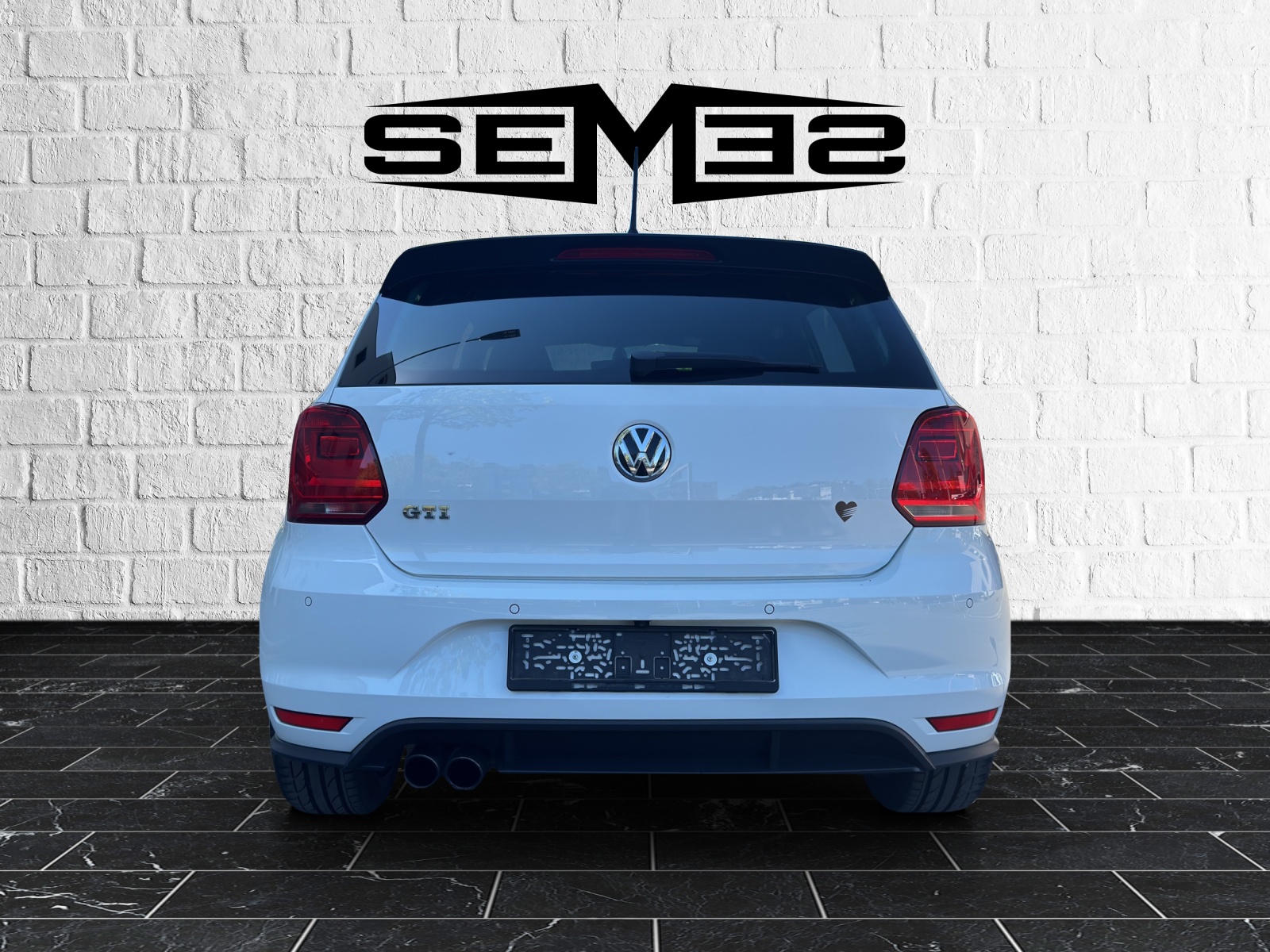 VW Polo 1.8 TSI GTI-image-3