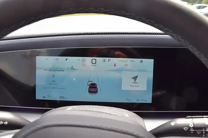 BYD Sealion 7 Excellence AWD - helles Intérieur-image-12