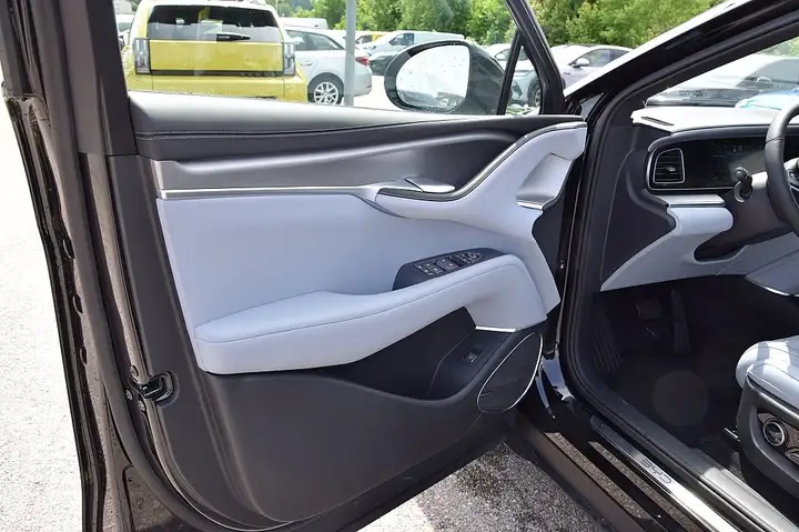 BYD Sealion 7 Excellence AWD - helles Intérieur-image-15