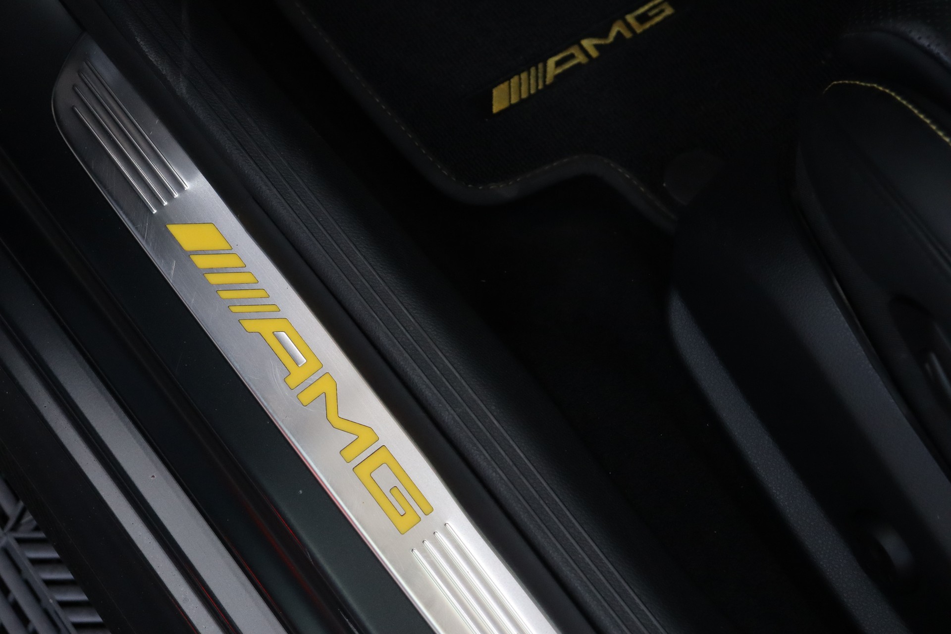 MERCEDES-BENZ E 63 AMG S EDITION 1 4 MATIC 9G-TRONIC-image-27