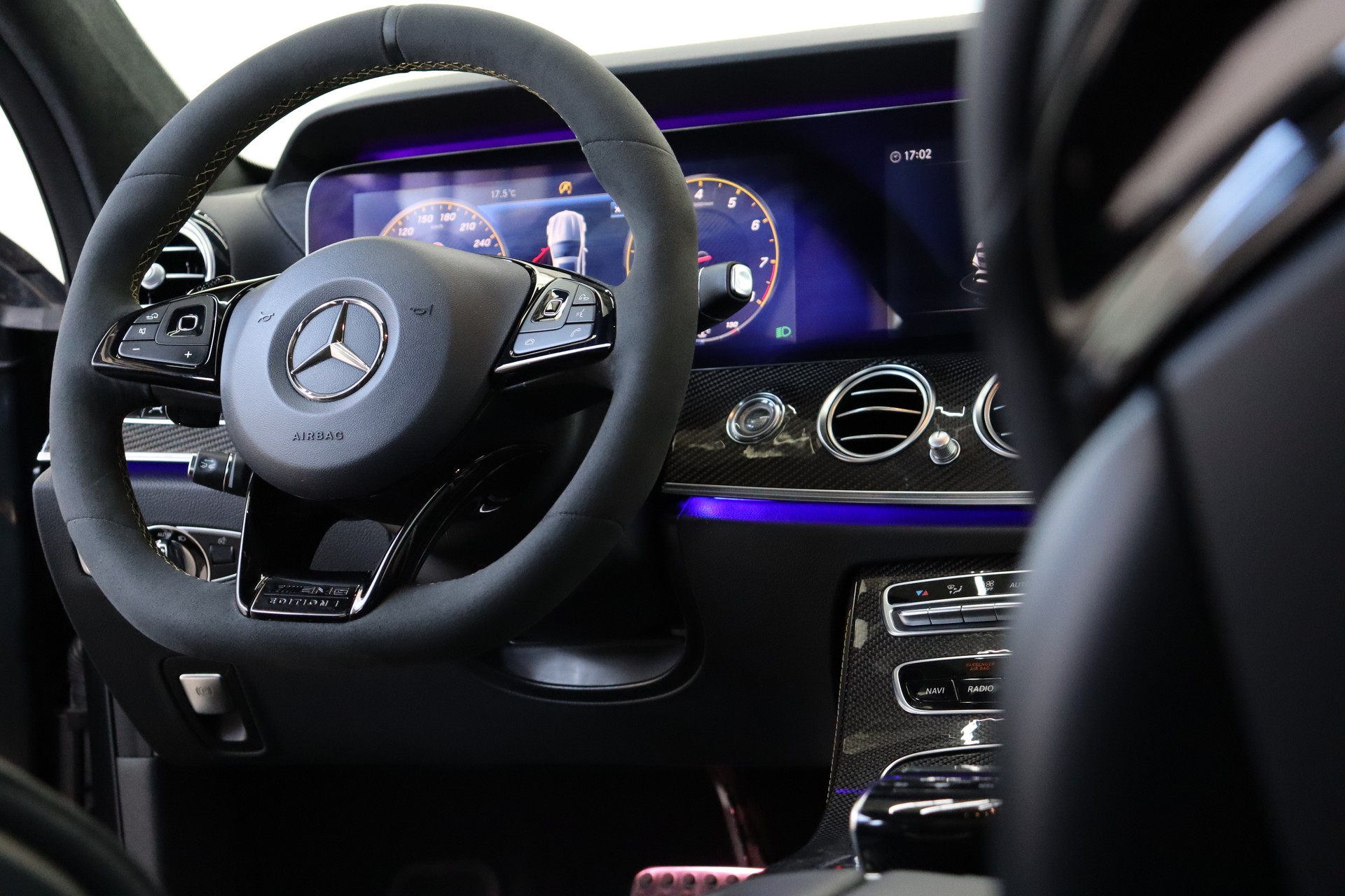 MERCEDES-BENZ E 63 AMG S EDITION 1 4 MATIC 9G-TRONIC-image-21