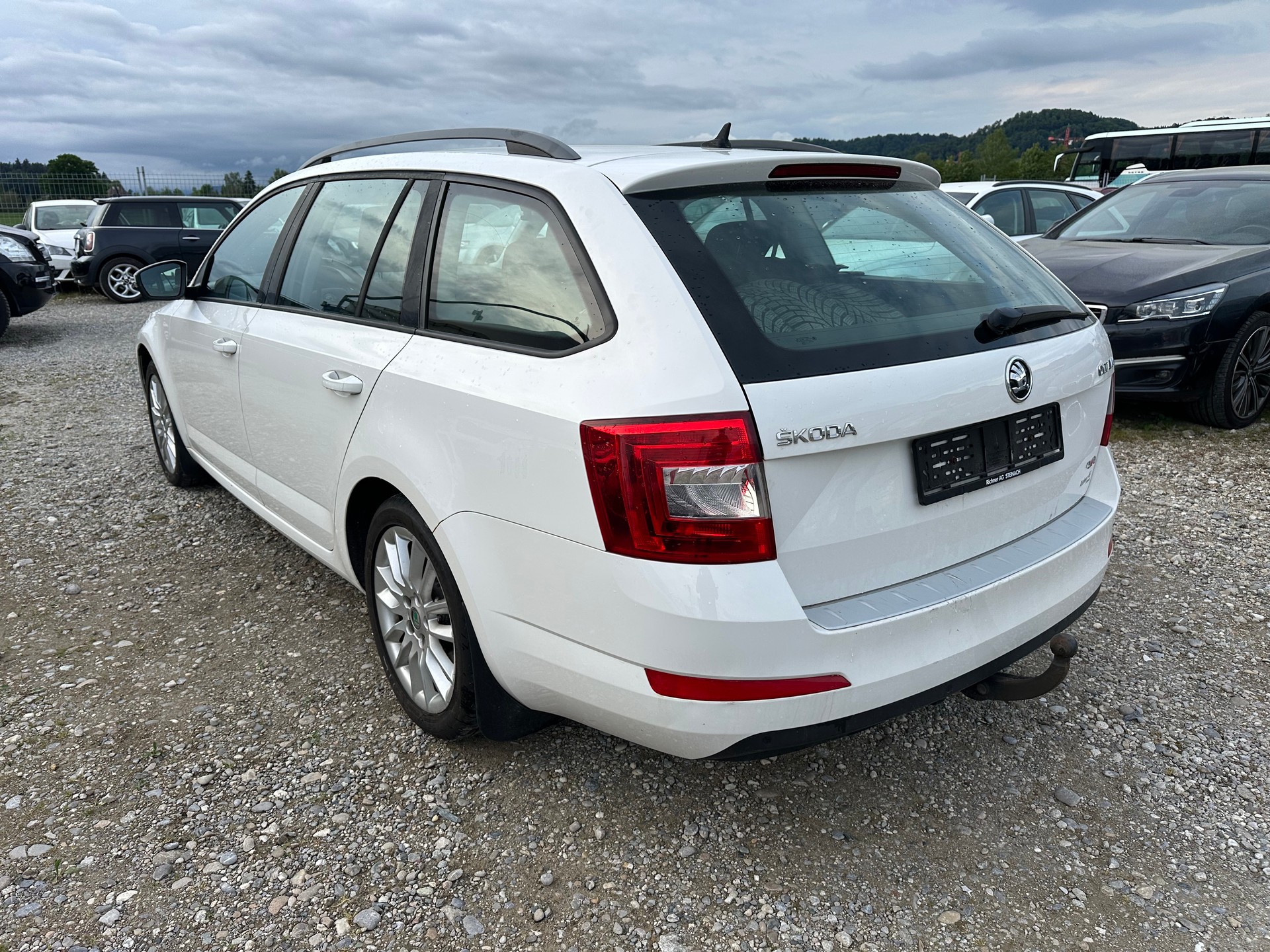 SKODA Octavia Combi 1.6 TDI Ambition 4x4-image-5
