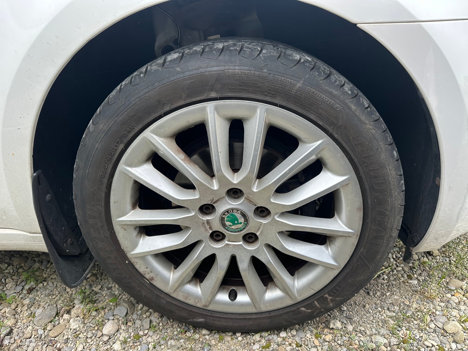 SKODA Octavia Combi 1.6 TDI Ambition 4x4-image-6