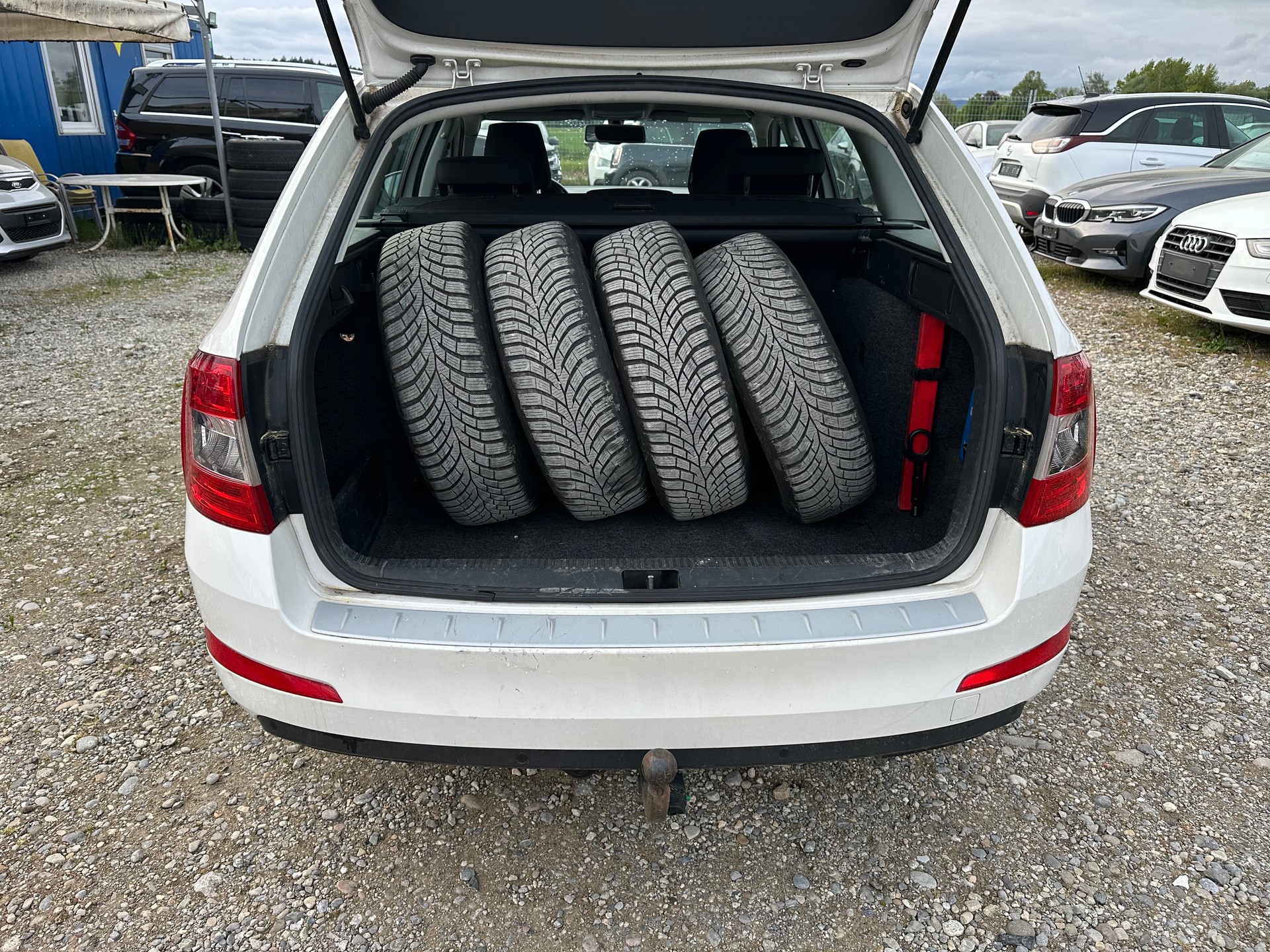 SKODA Octavia Combi 1.6 TDI Ambition 4x4-image-7