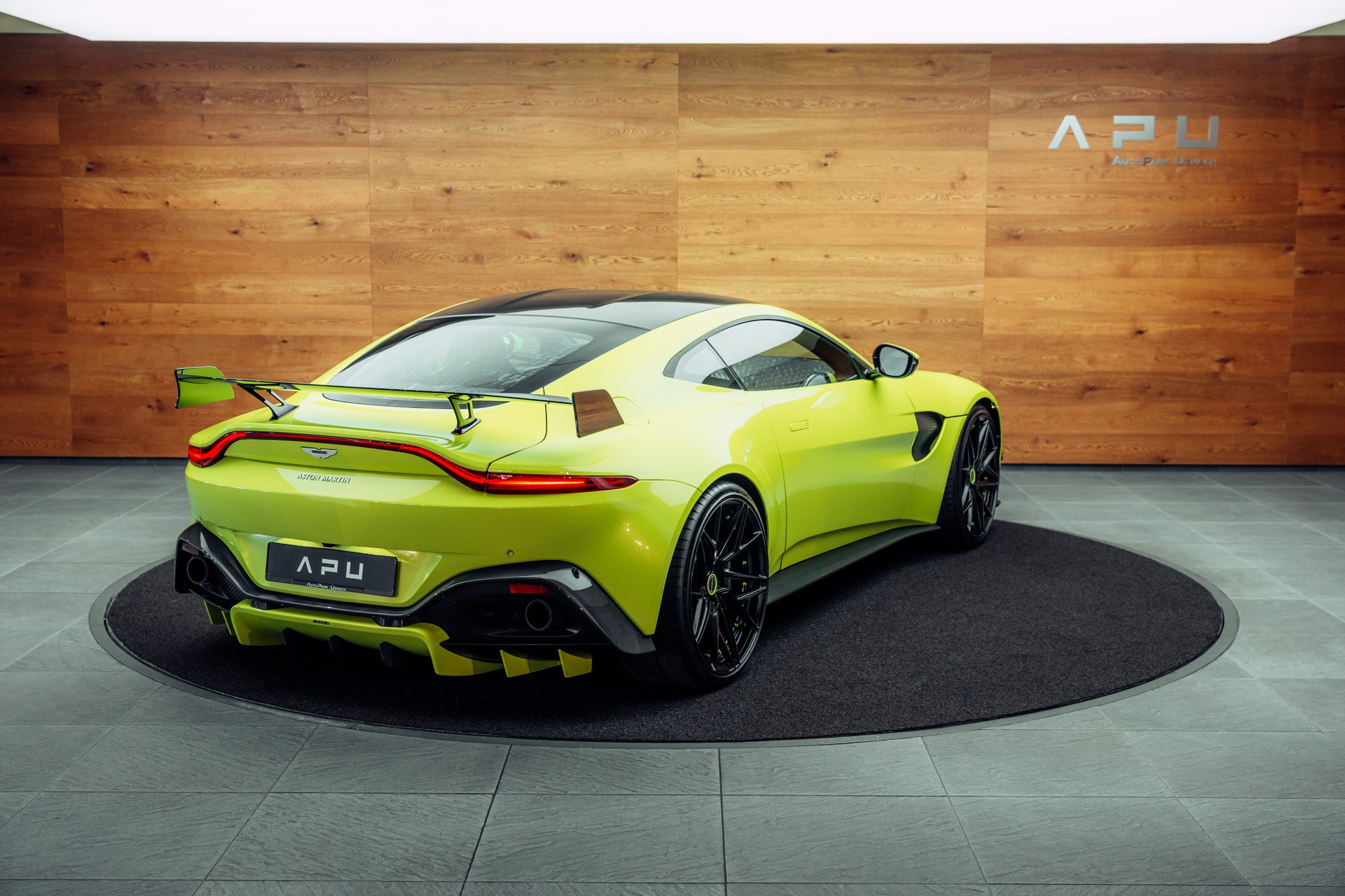 ASTON MARTIN V8 Vantage 4.0 Coupé F1 Look-image-1