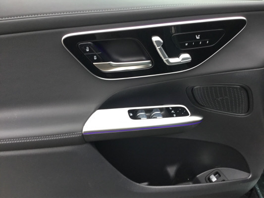 MERCEDES-BENZ GLC 300 e 4M EQ Star-image-9