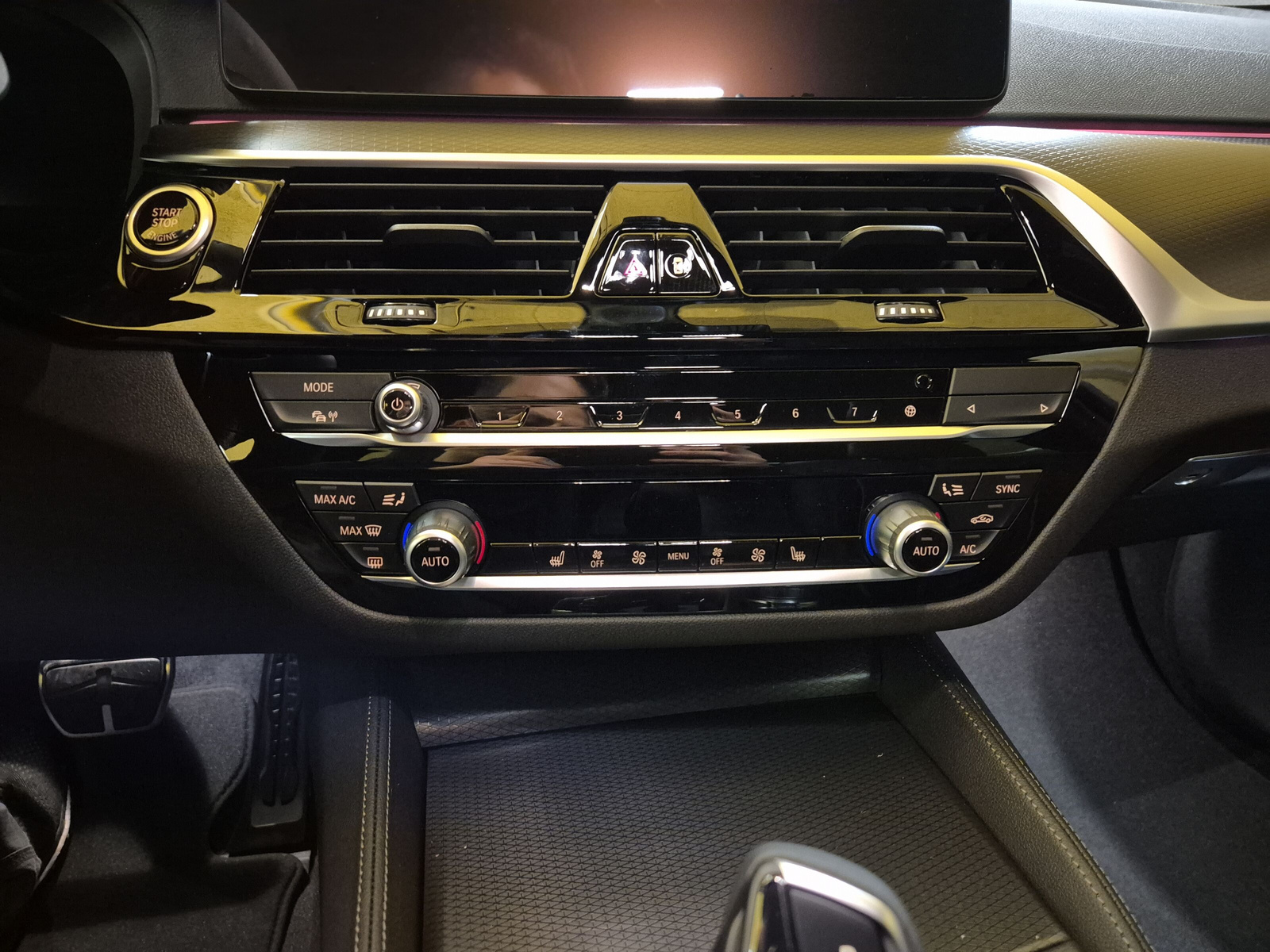 BMW 520d xDrive 48V Touring M Sport Pro Steptronic-image-14