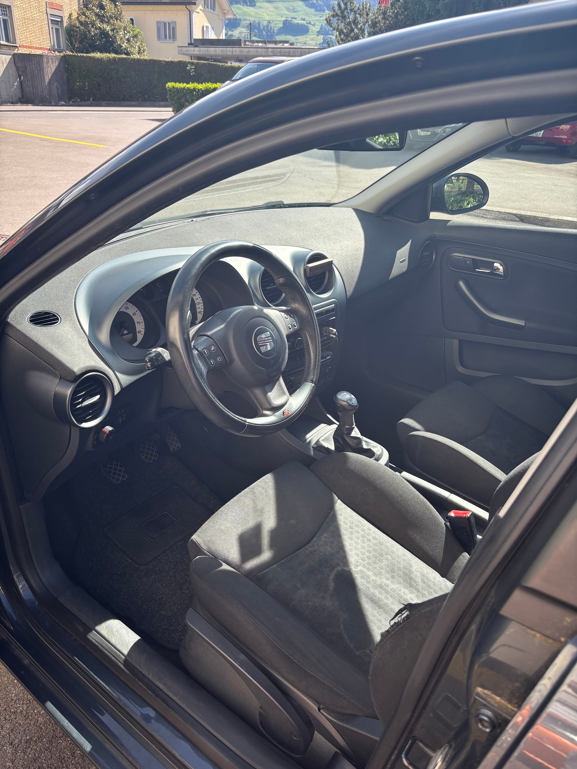 SEAT 1.8 20VT 150 FR-image-3
