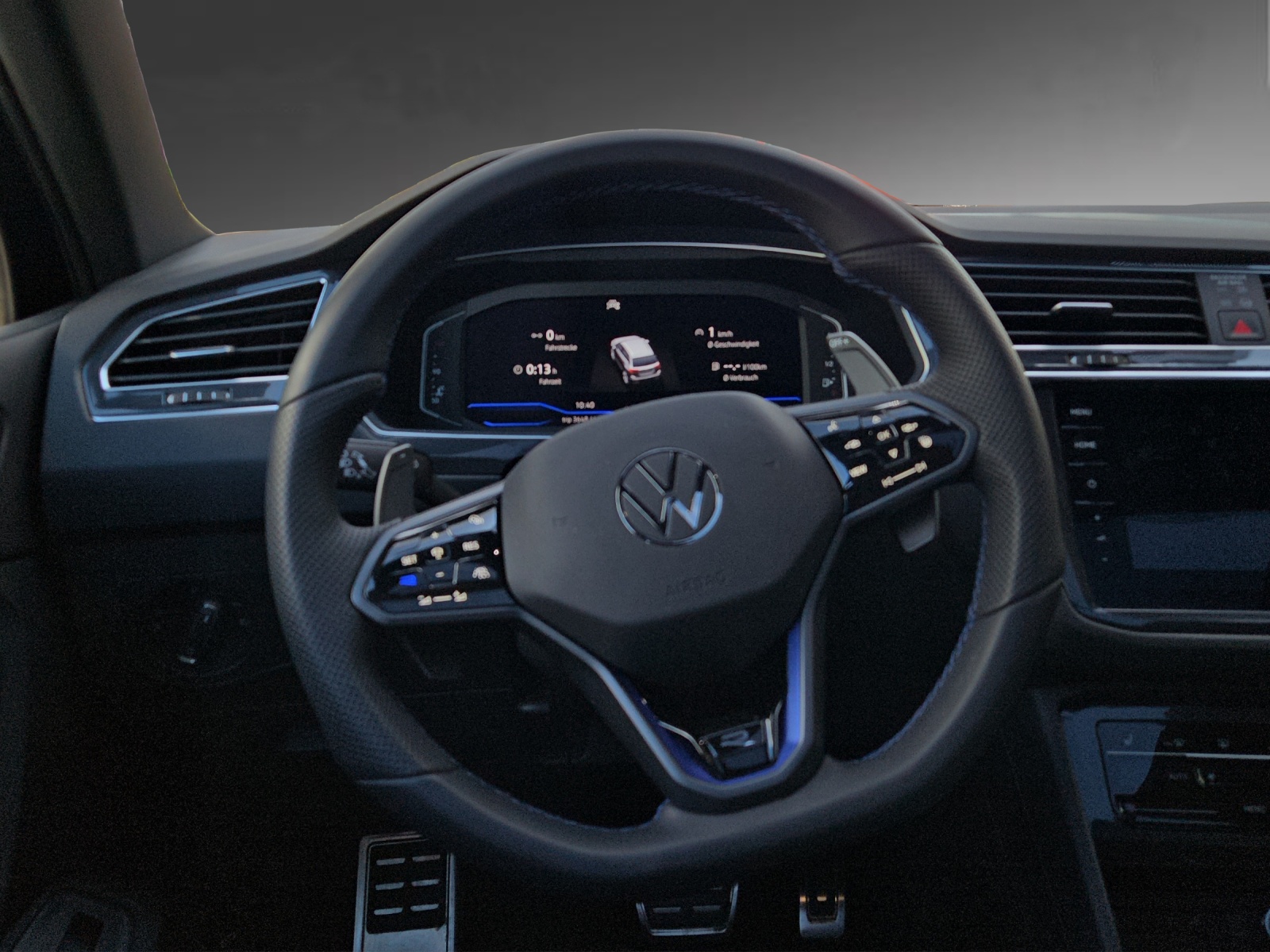 VW Tiguan 2.0TSI R 4Motion DSG-image-8