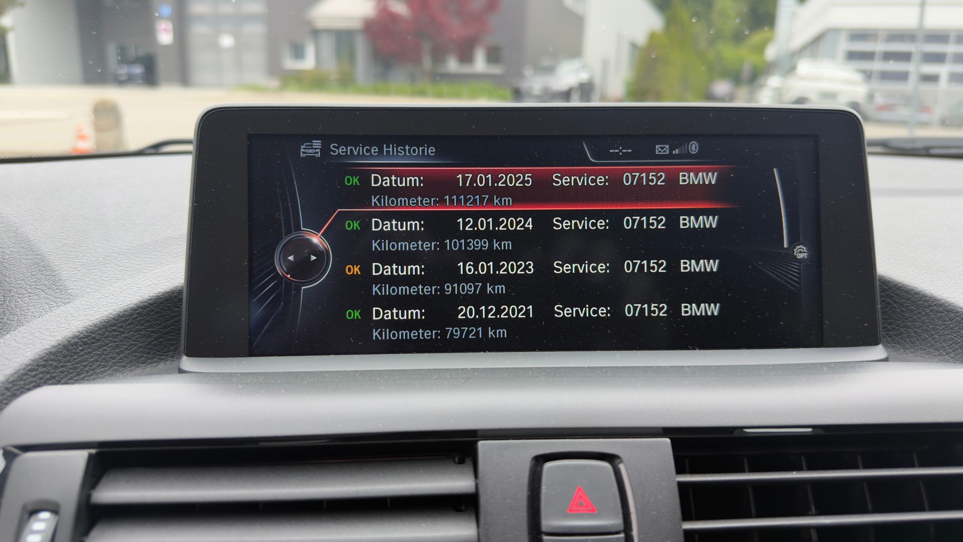 BMW 118i Sport Line-image-14