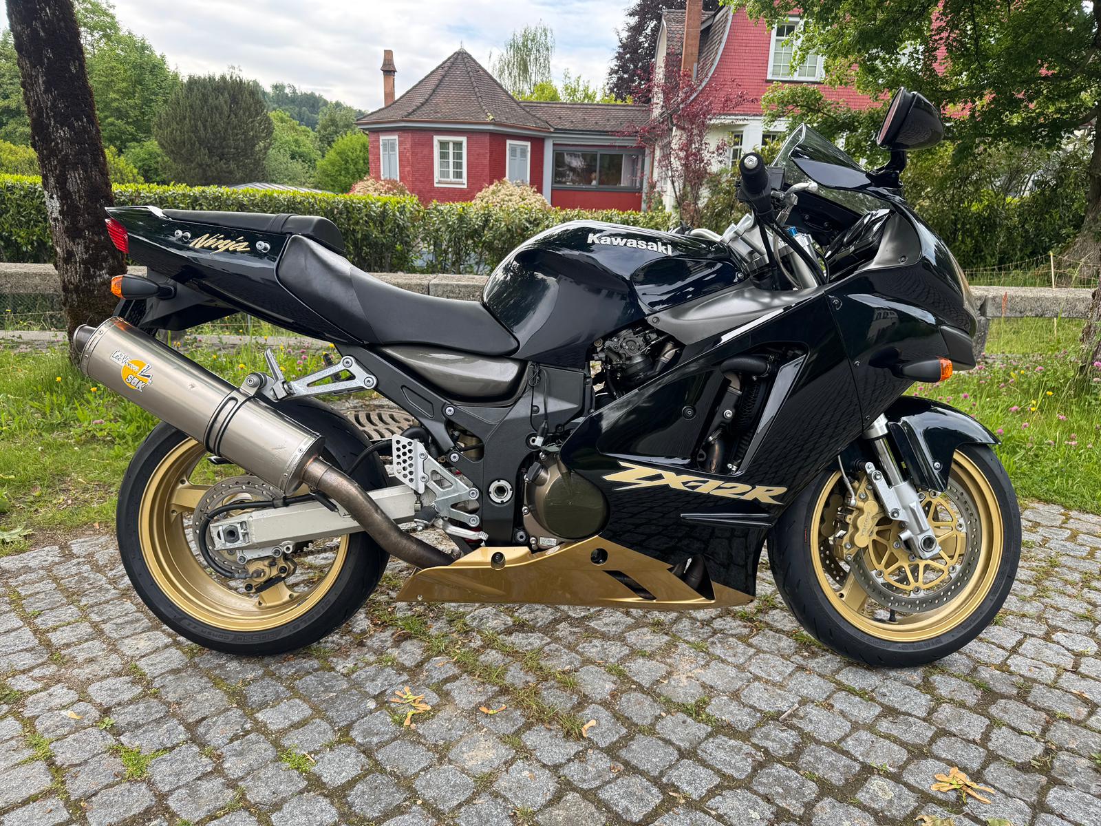 KAWASAKI Ninja ZX-12R B1