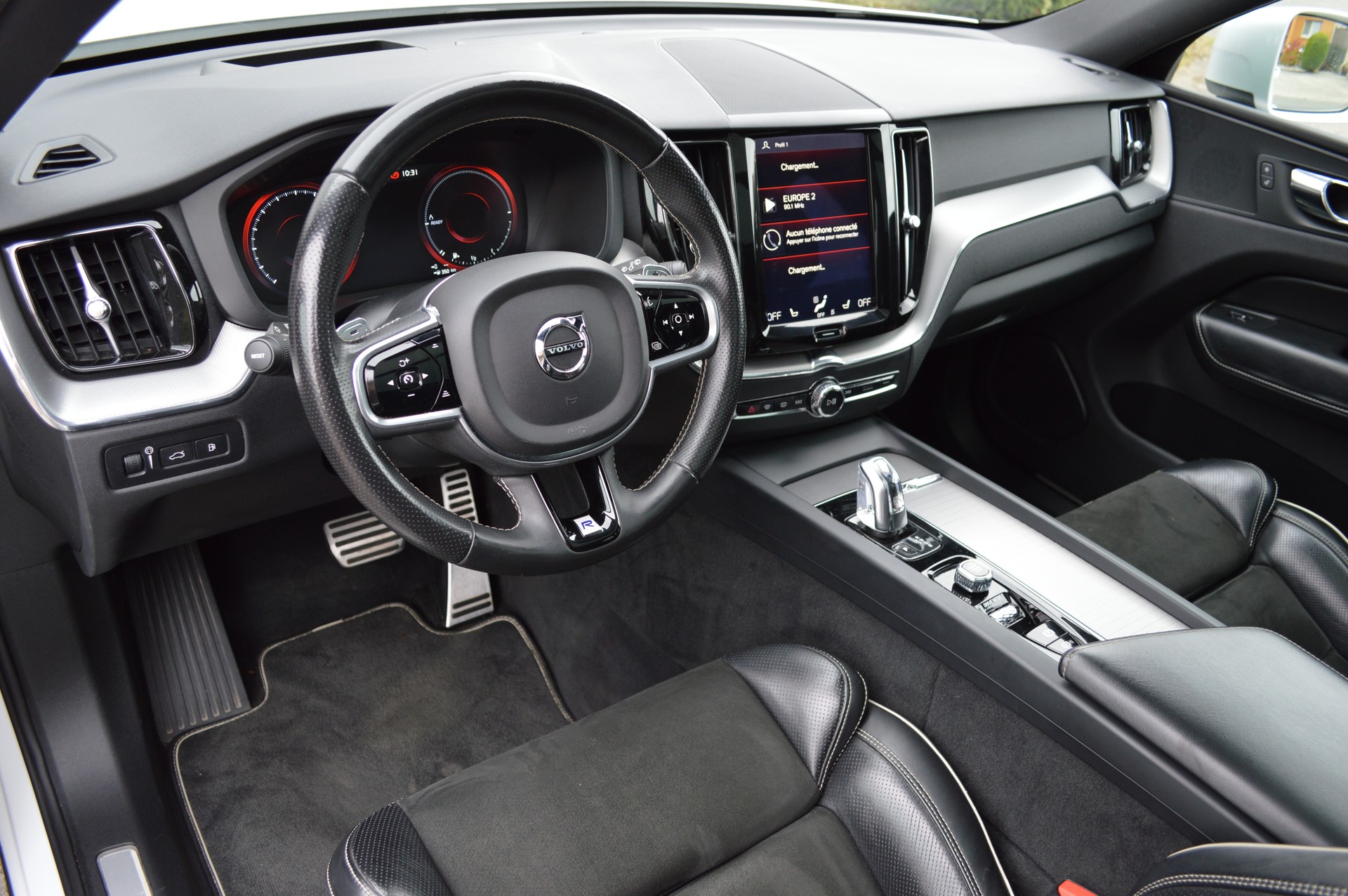 VOLVO XC60 T8 eAWD R-Design Geartronic-image-12
