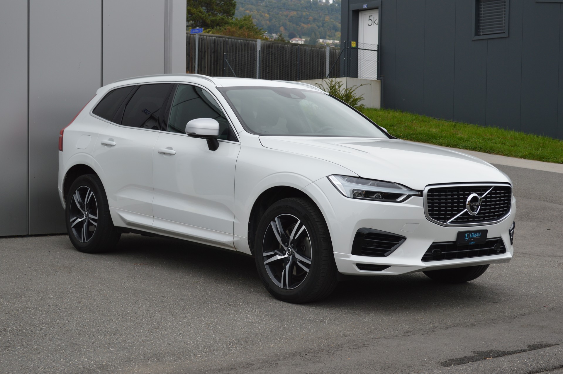 VOLVO XC60 T8 eAWD R-Design Geartronic-showroom-element-2