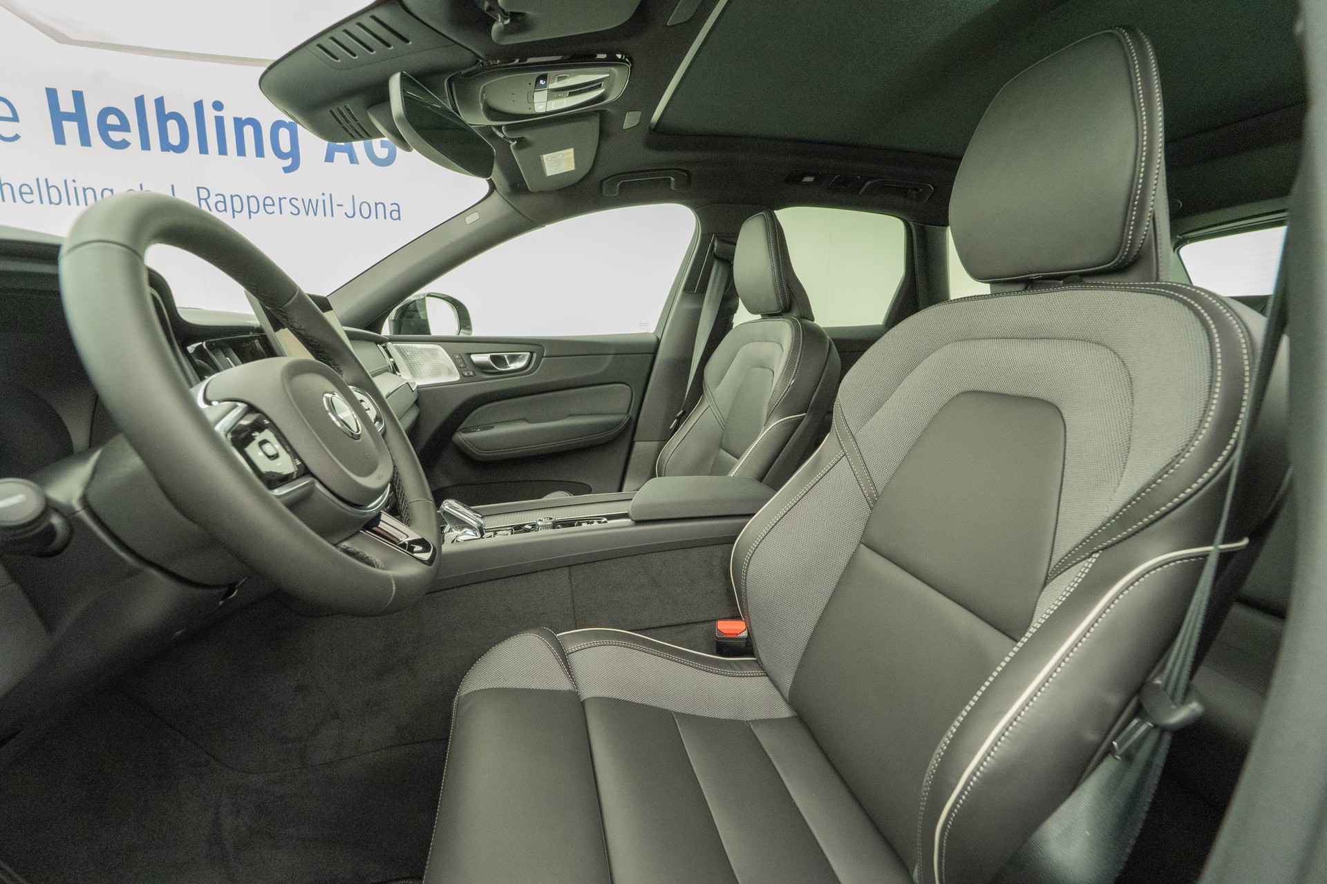 VOLVO XC60 2.0 T8 TE Black Edition eAWD-image-7