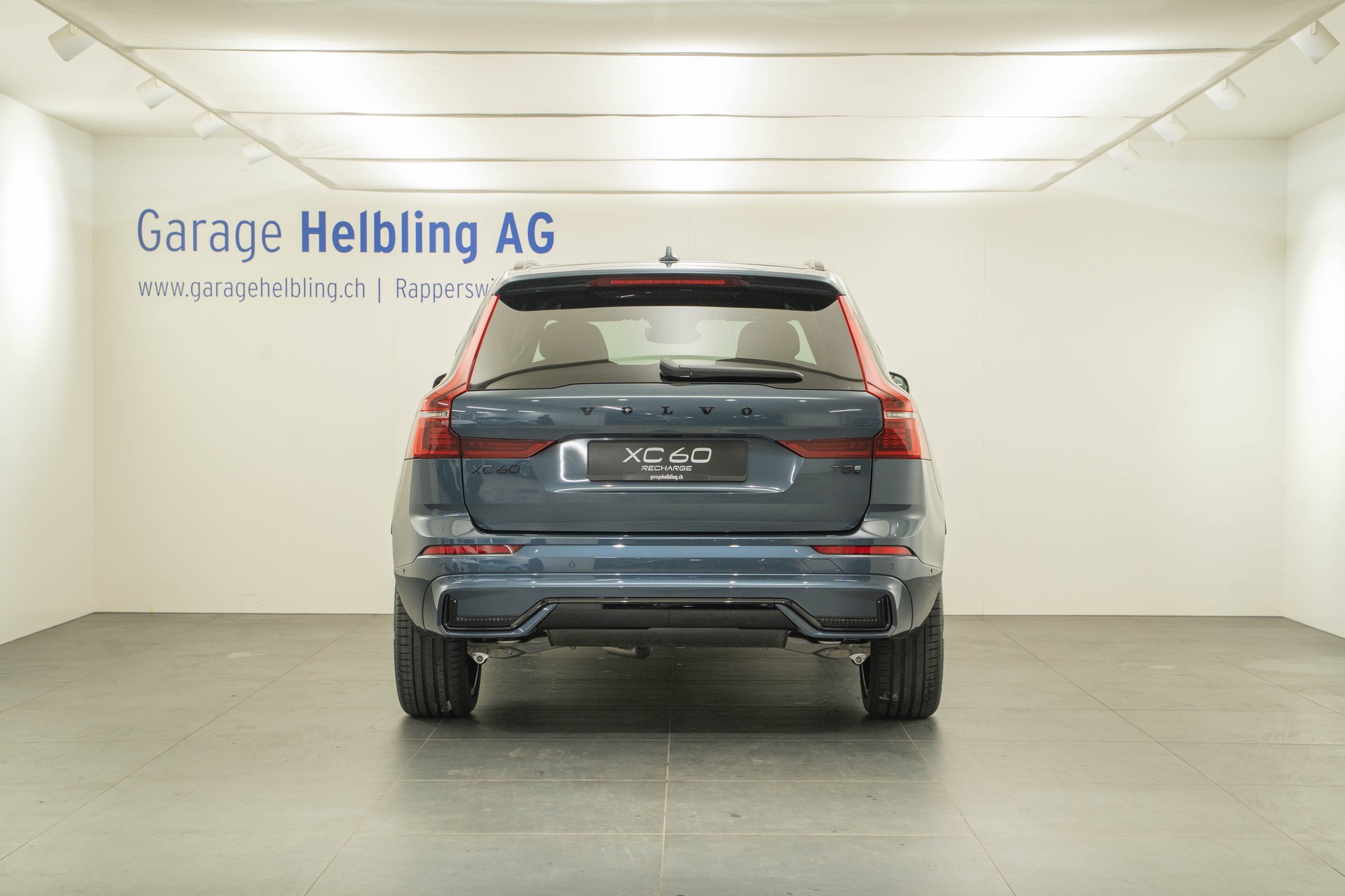 VOLVO XC60 2.0 T8 TE Black Edition eAWD-showroom-element-3