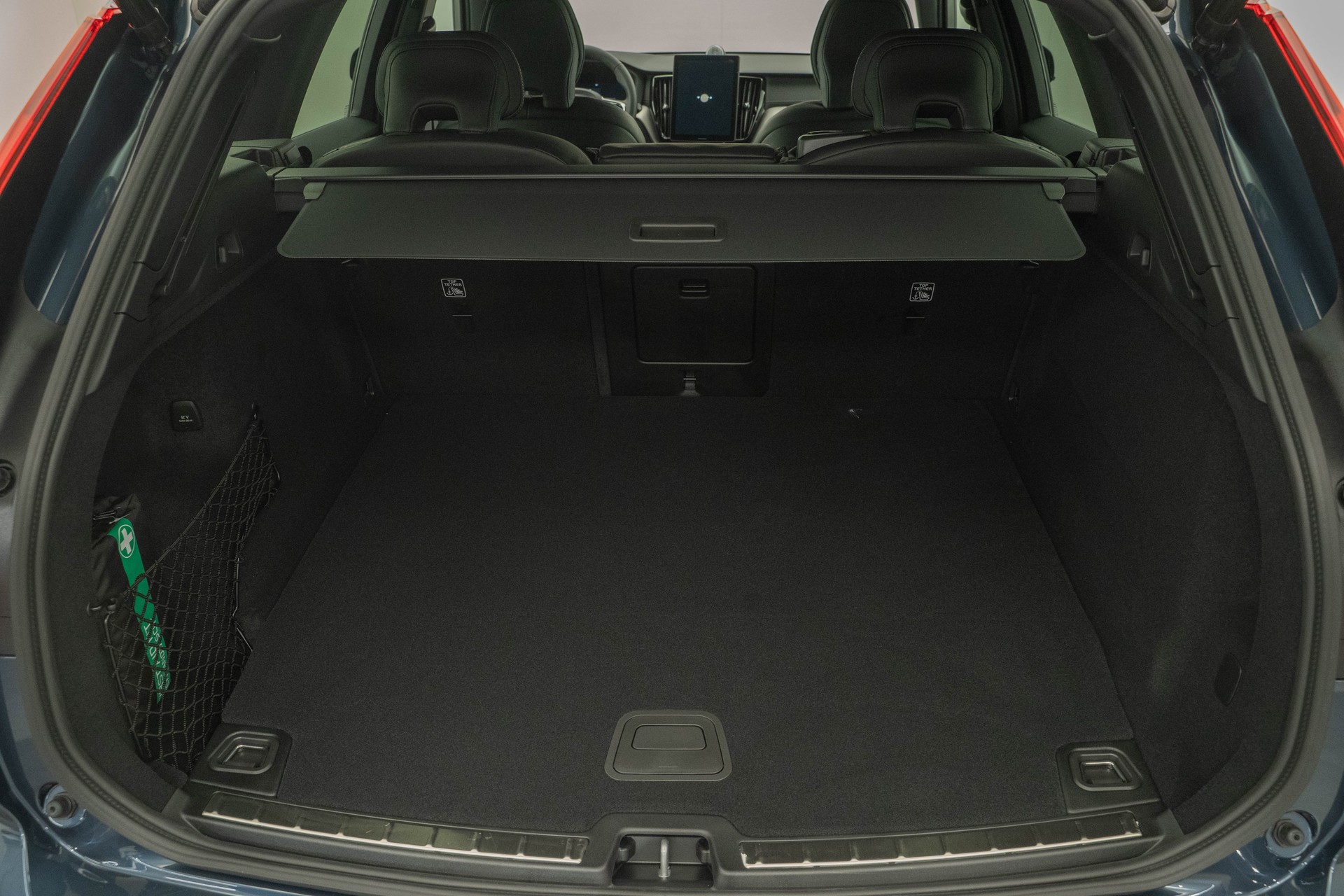 VOLVO XC60 2.0 T8 TE Black Edition eAWD-image-4