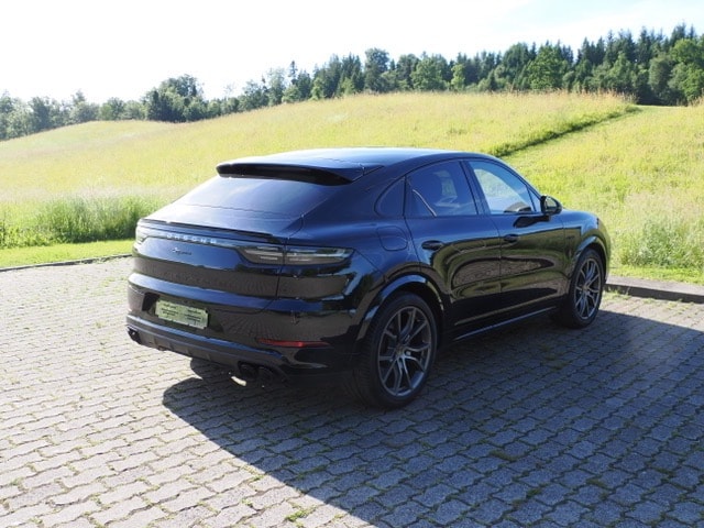 PORSCHE 3.0 V6 E-Hybrid Coupé-image-2