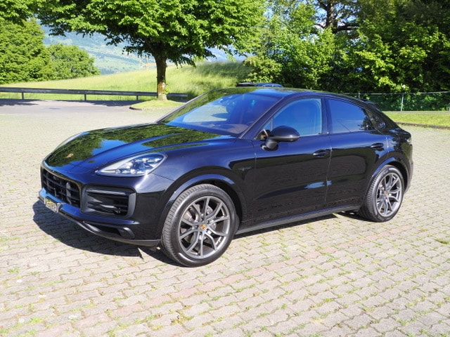 PORSCHE 3.0 V6 E-Hybrid Coupé-image-0