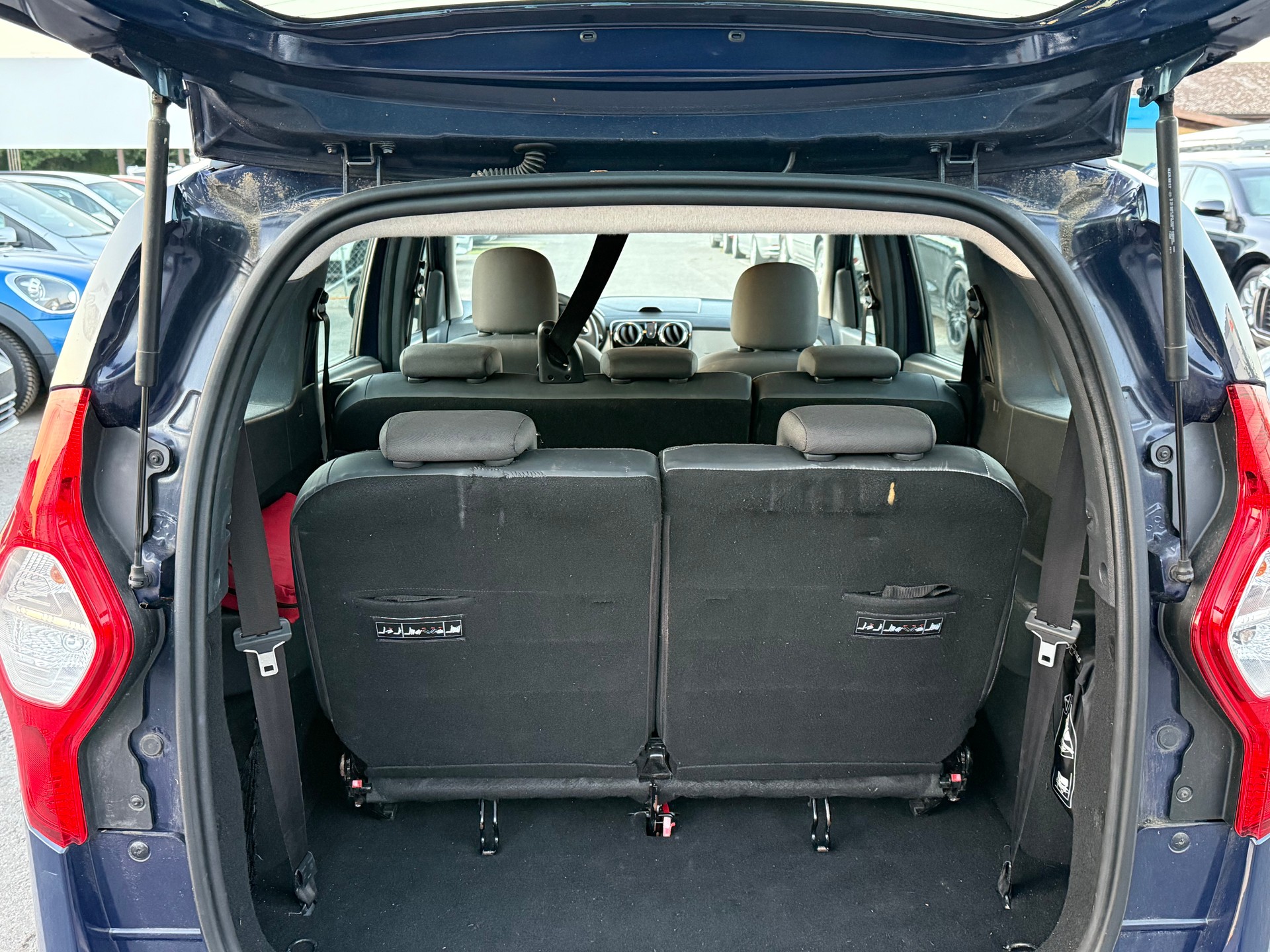 DACIA Lodgy 1.6 Ambiance / Frisch ab MFK & Service / 8-fach bereift / 7 Plätzer / 1.Hand / Zahnriemen ersetzt-image-11