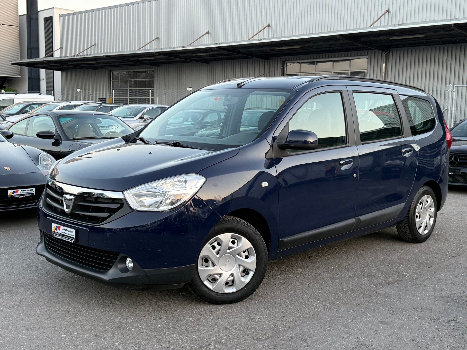DACIA Lodgy 1.6 Ambiance / Frisch ab MFK & Service / 8-fach bereift / 7 Plätzer / 1.Hand / Zahnriemen ersetzt-image-0