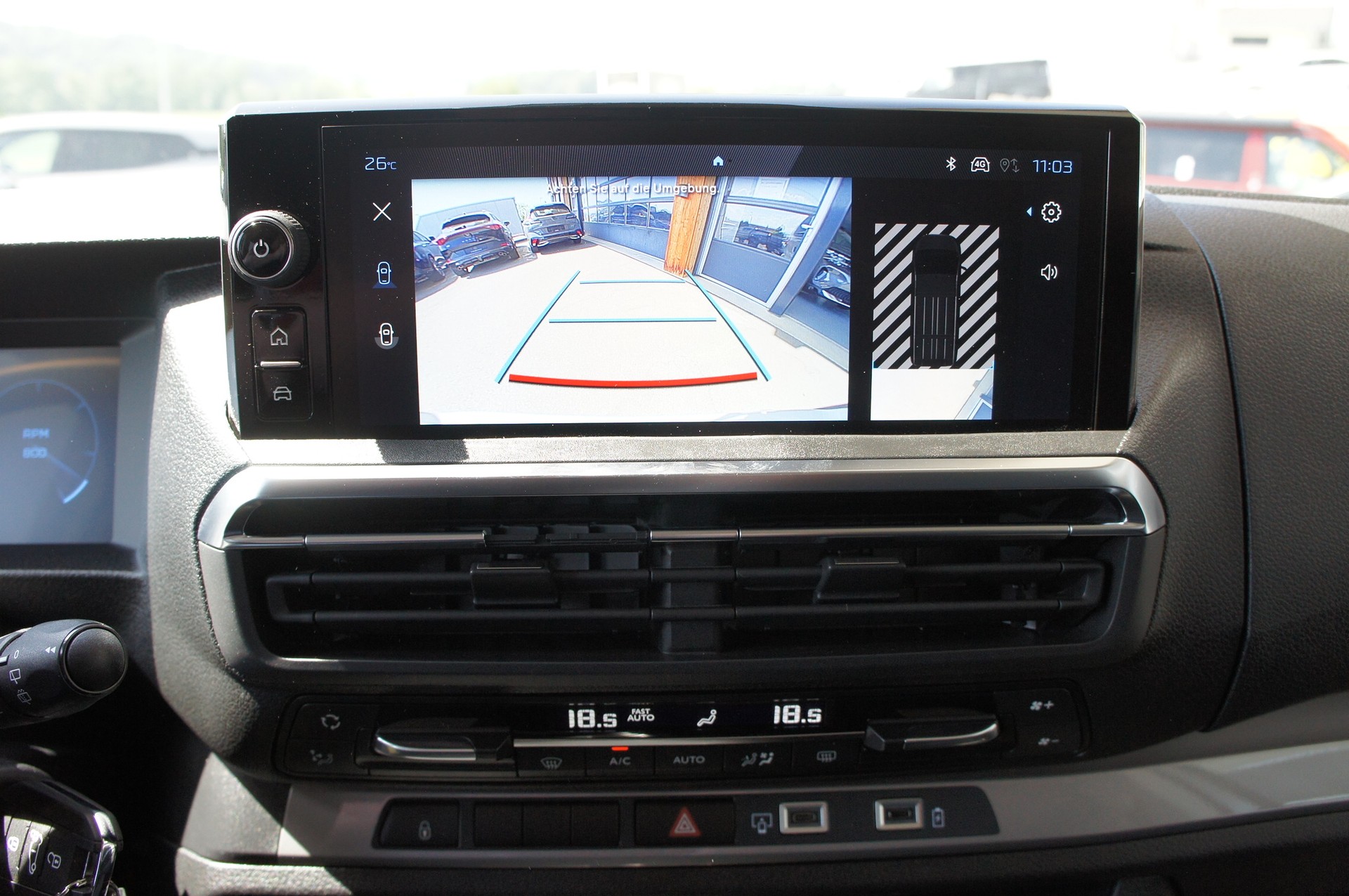 PEUGEOT Traveller 2.0 BlueHDi Business Standard EAT8-image-19