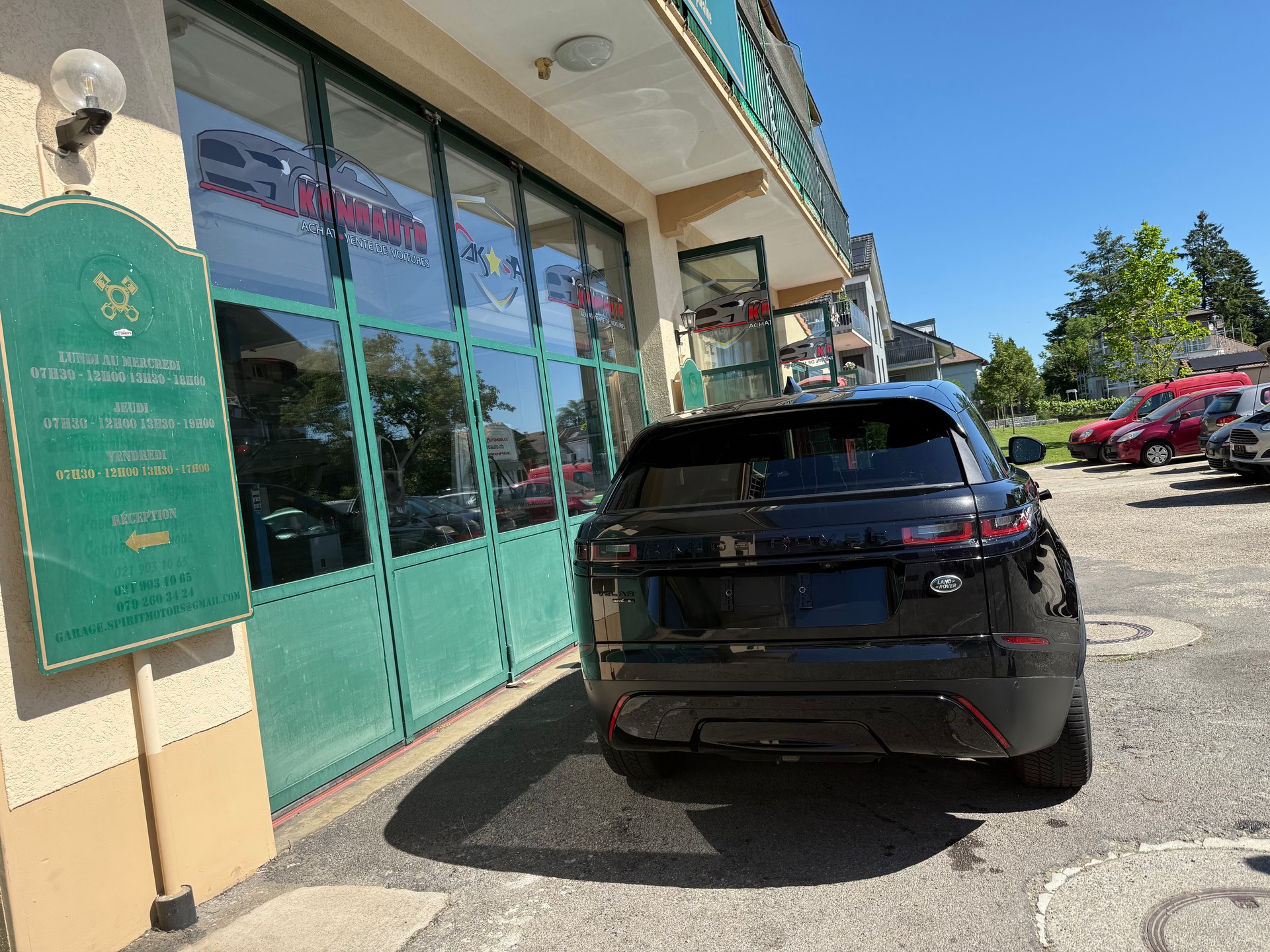 LAND ROVER Range Rover Velar D 275 SE Automatic-showroom-element-3