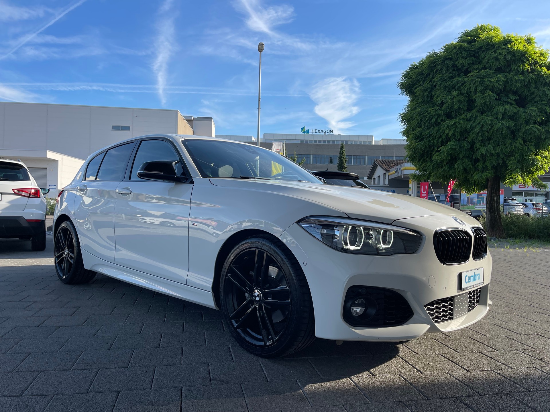 BMW 120i Edition M Sport Steptronic-image-2