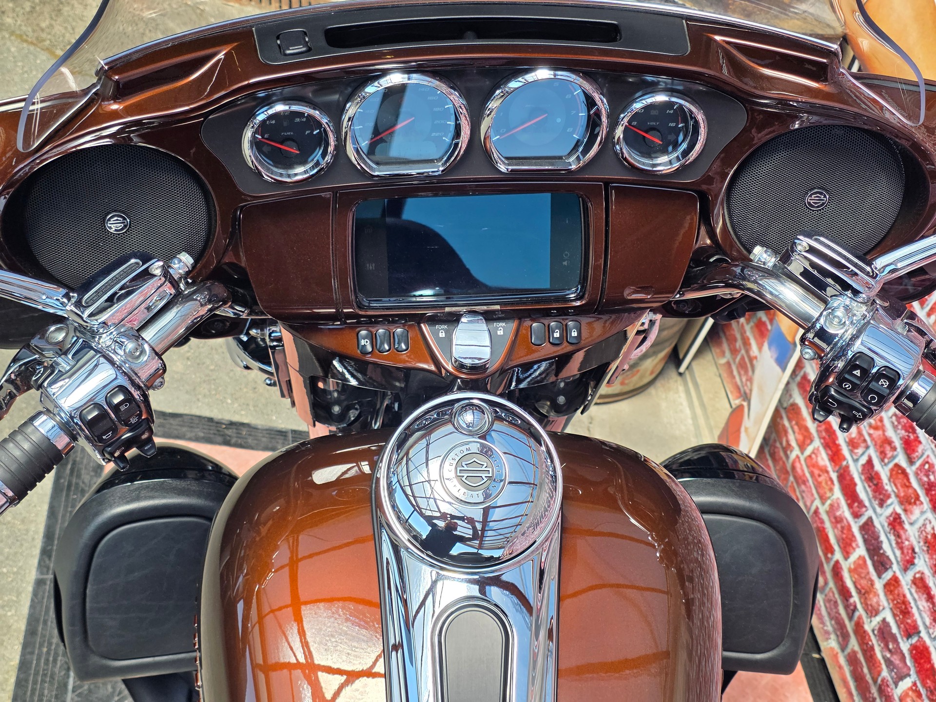 HARLEY-DAVIDSON FLHTKSE Electra Glide Ultra Limited 117 CVO-image-6