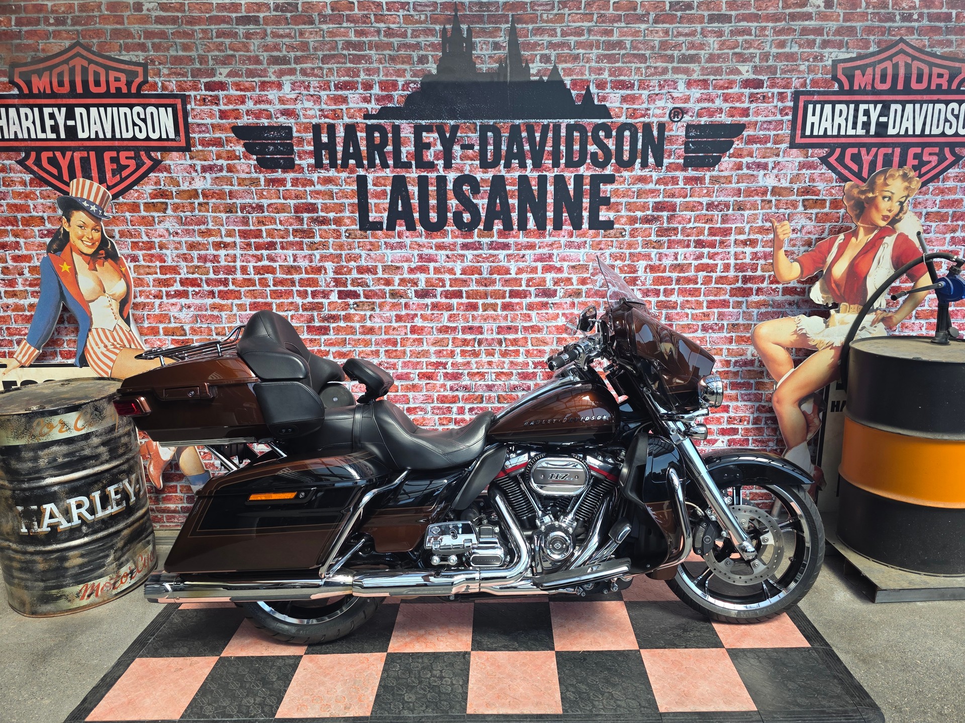 HARLEY-DAVIDSON FLHTKSE Electra Glide Ultra Limited 117 CVO