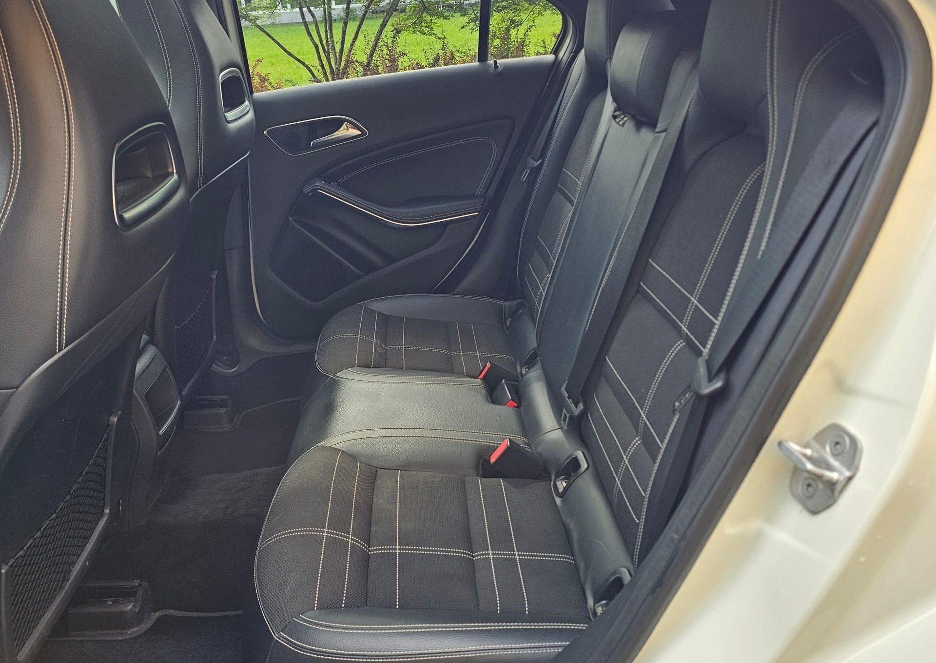 MERCEDES-BENZ A 200 Style-image-4