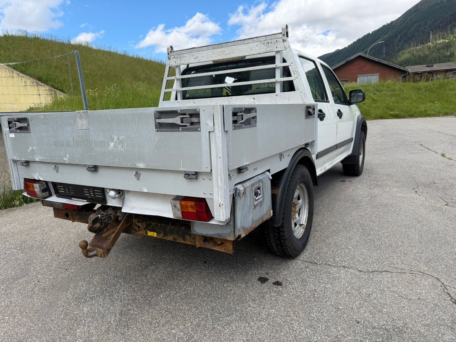 ISUZU D-MAX CrewCab LS 3.0 4x4 A-image-1