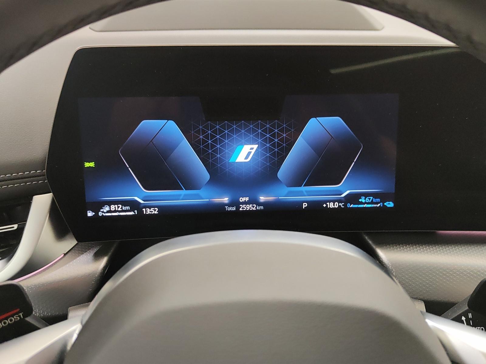 BMW X1 30e xDrive paddles-image-10