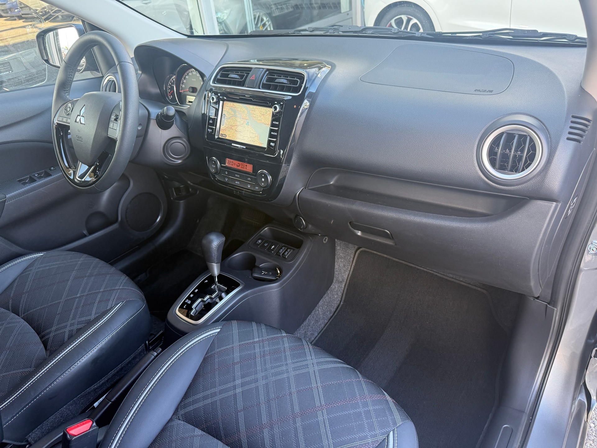 MITSUBISHI Space Star 1.2 Diamond CVT *** TEMPOMAT***-image-13