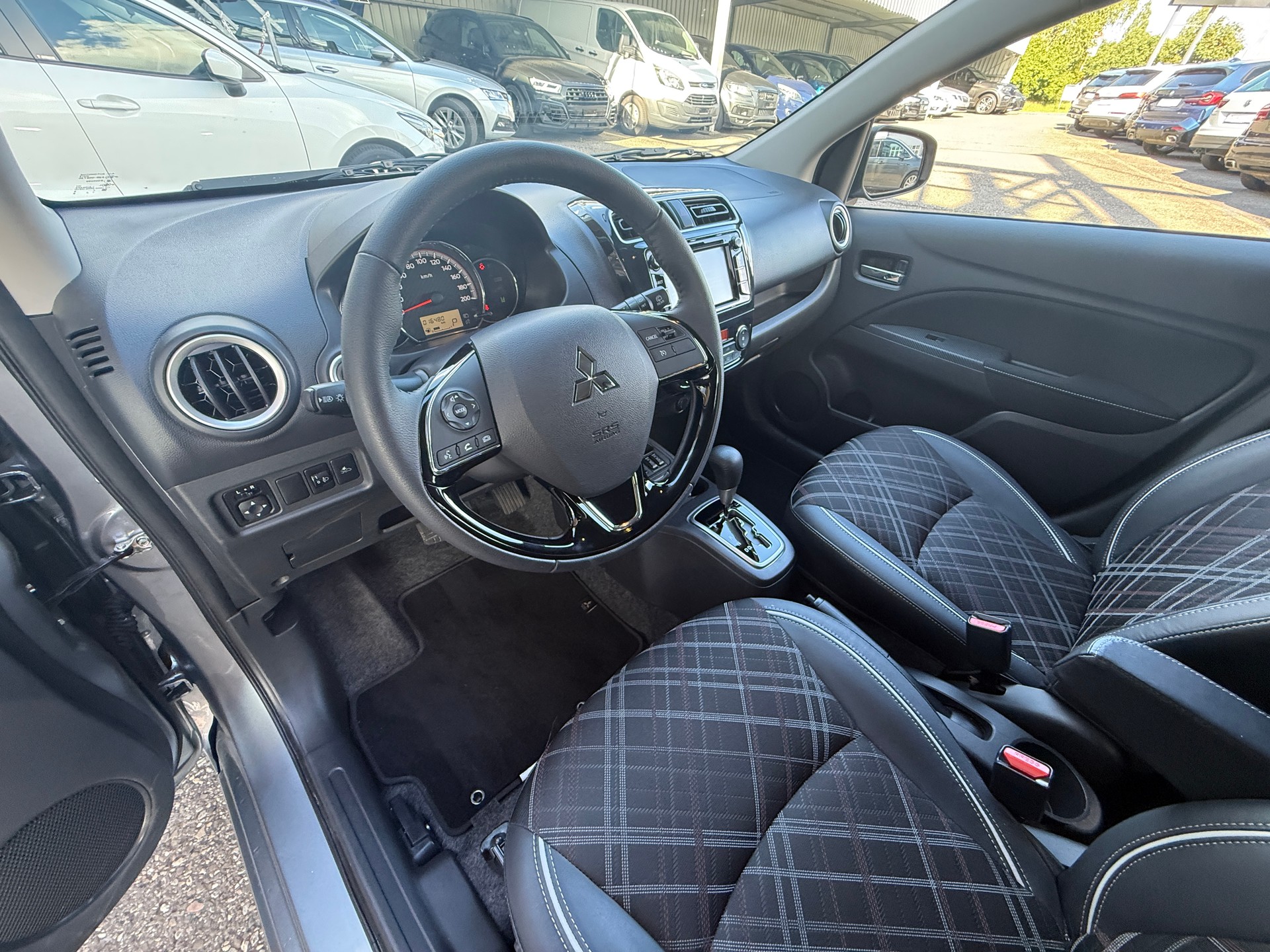 MITSUBISHI Space Star 1.2 Diamond CVT *** TEMPOMAT***-image-10