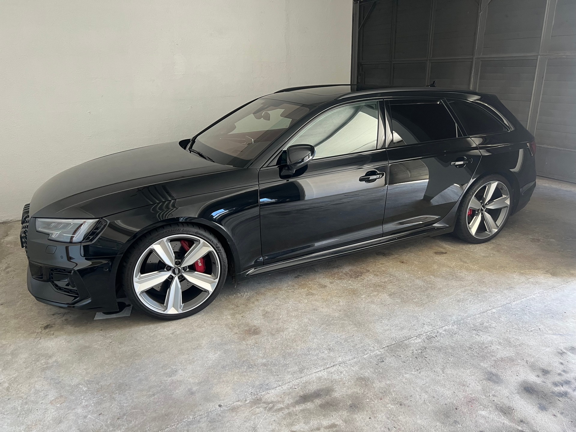 AUDI RS4 Avant 2.9 TFSI quattro tiptronic-image-0
